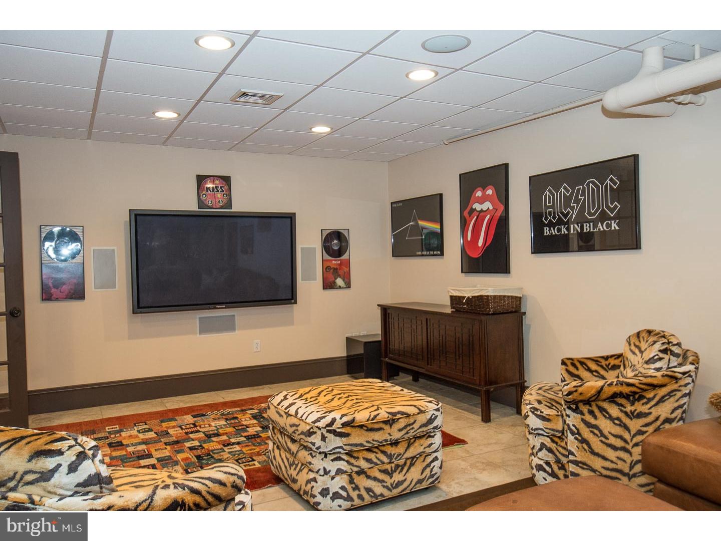 MERION GOLF MANOR - Residential