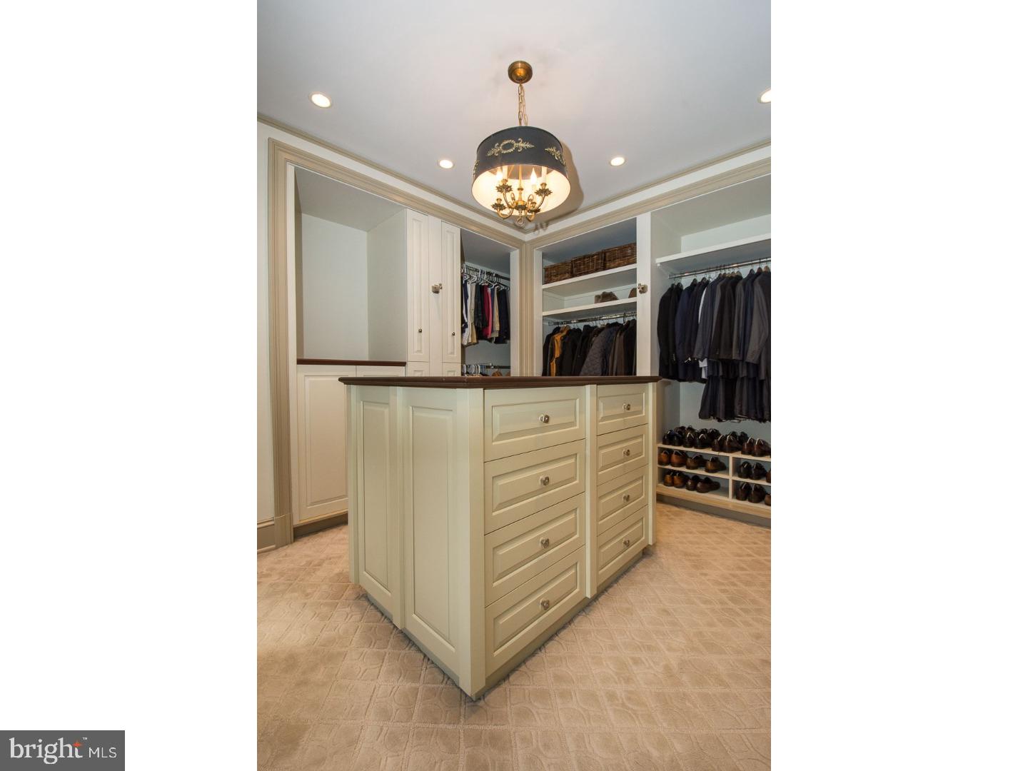 MERION GOLF MANOR - Residential