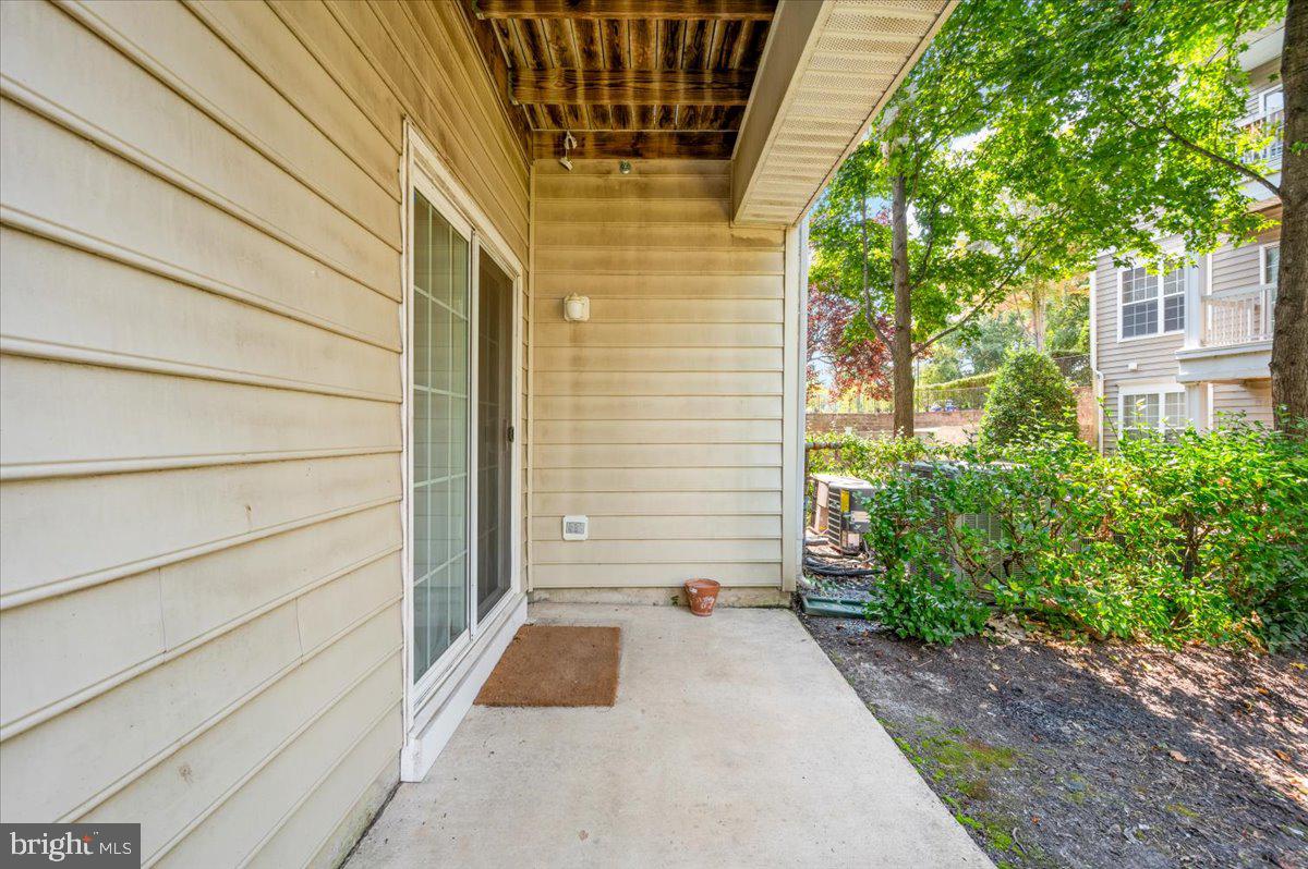 HAMPSHIRE HALL CONDO - Residential