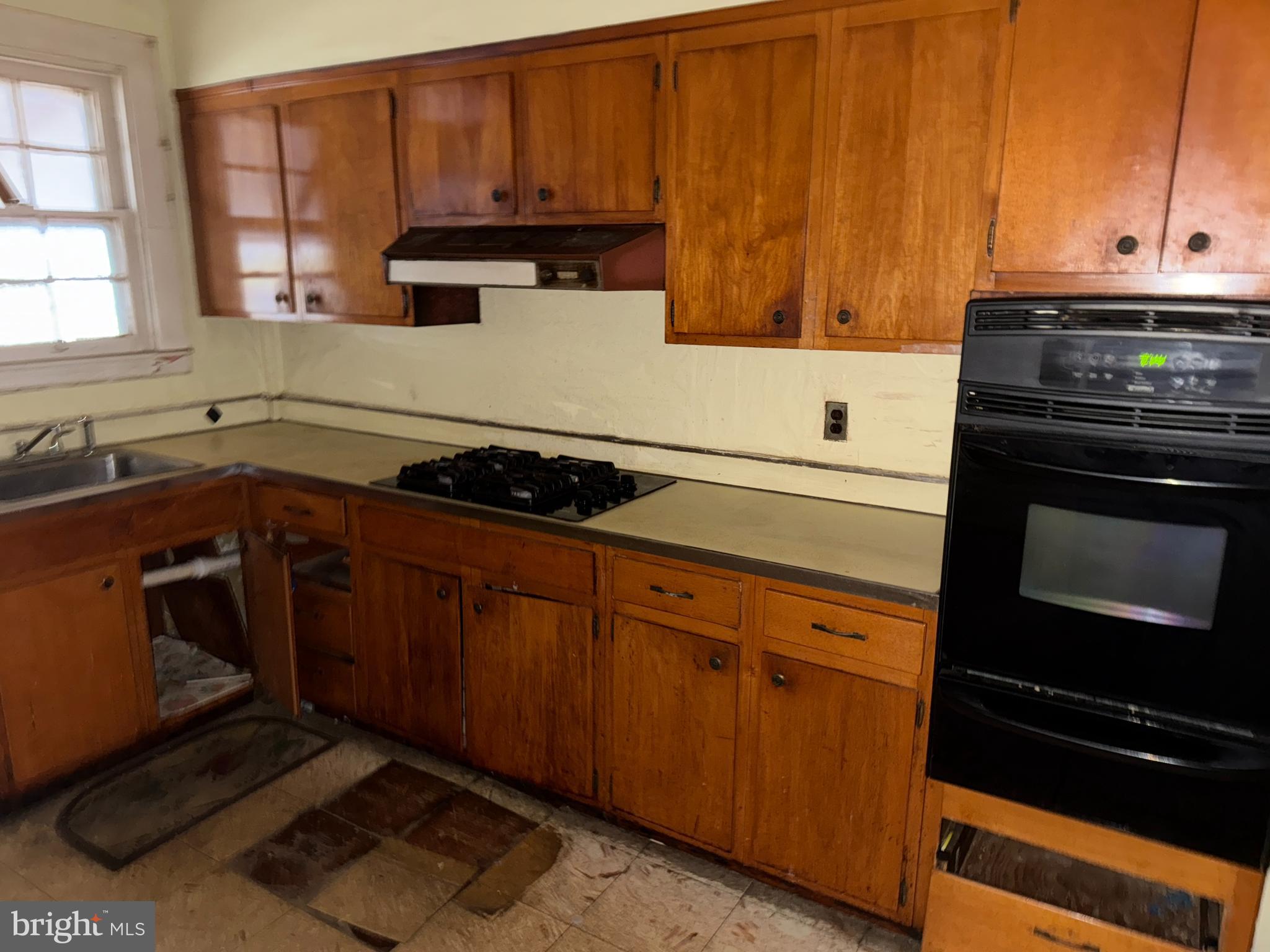 WEST BALTIMORE - Residential