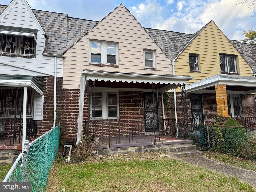 Photo of 10 Rosedale Street, BALTIMORE, MD 21229 (MLS # MDBA2185454)