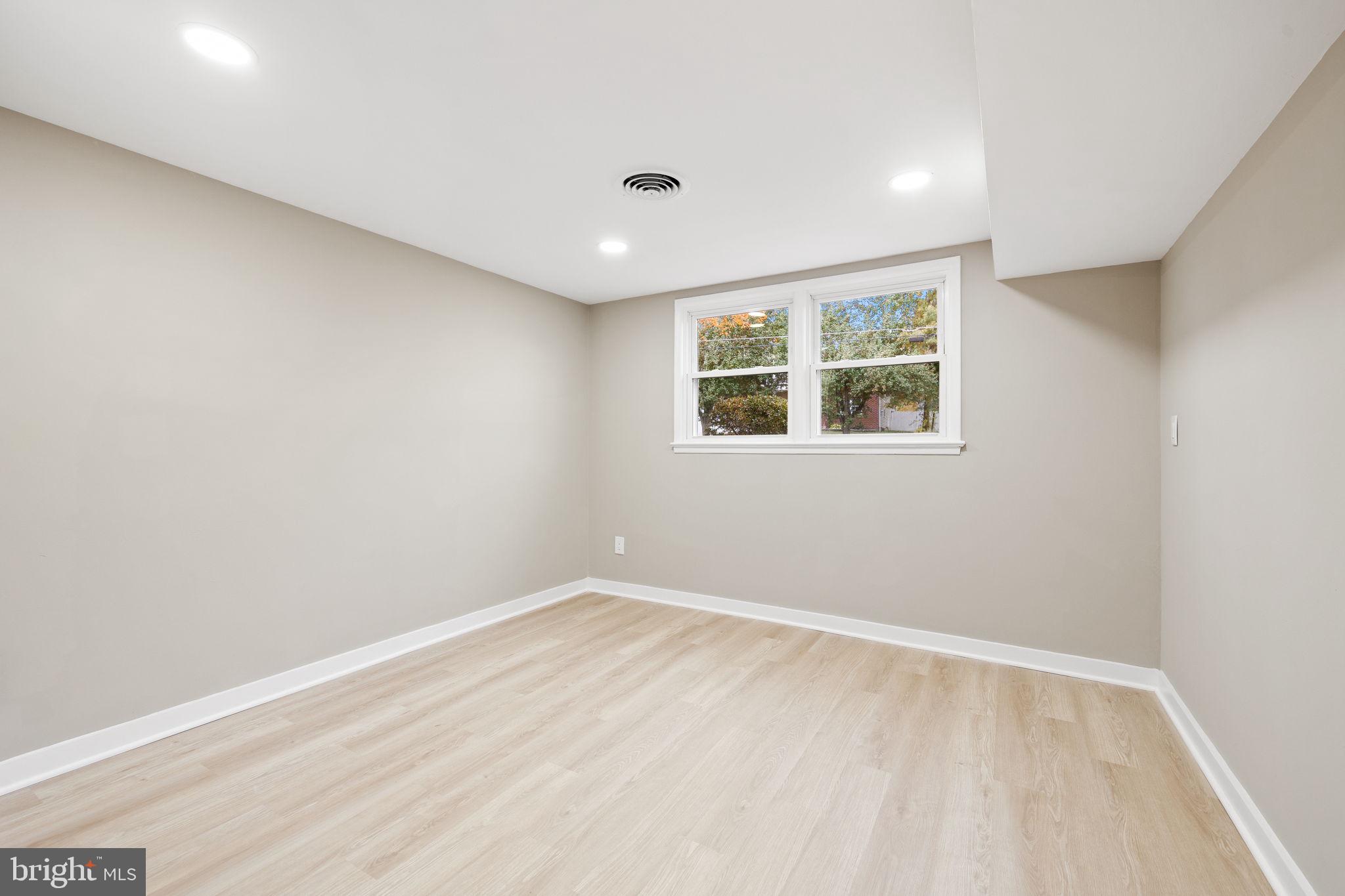 SPRINGFIELD - Residential