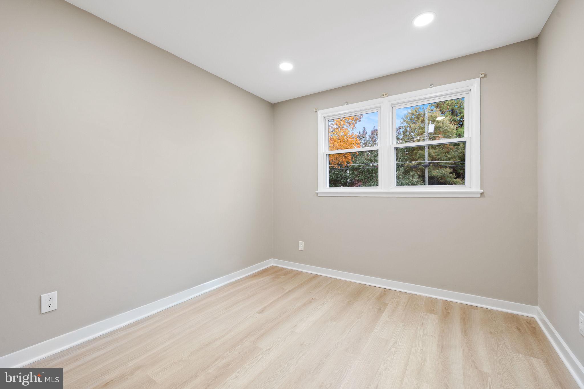 SPRINGFIELD - Residential