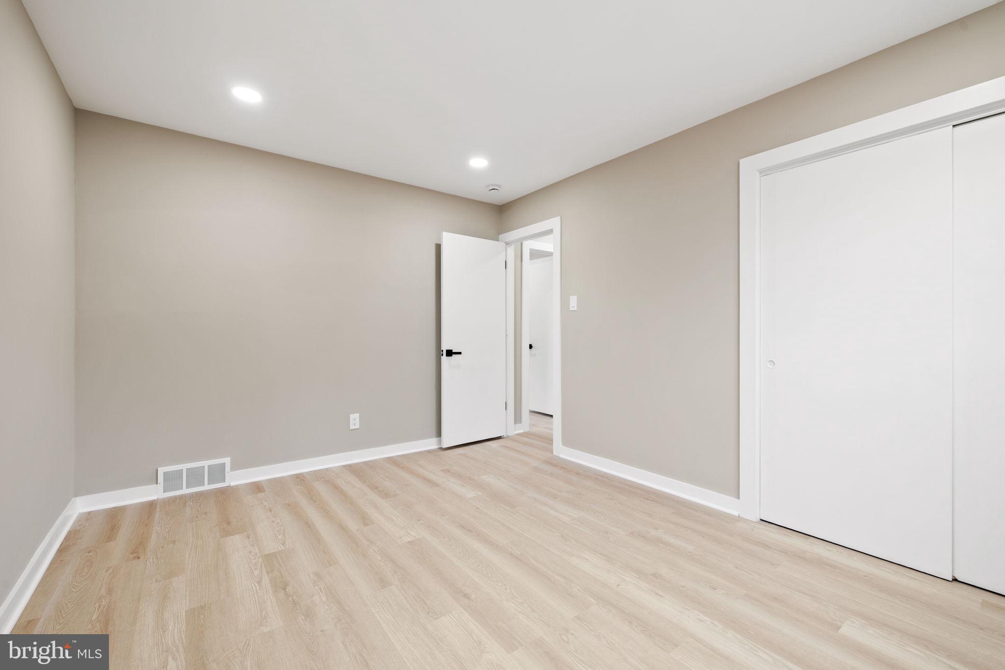 SPRINGFIELD - Residential