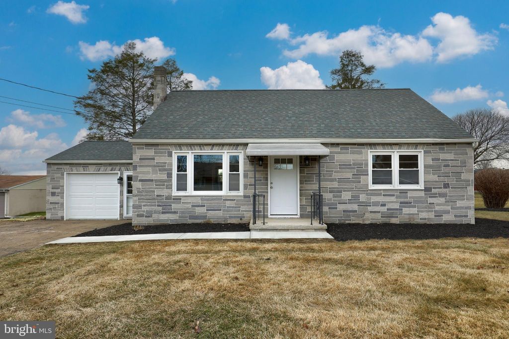 Photo of 134 ELMWOOD RD, LANCASTER, PA 17602 (MLS # PALA2030848)