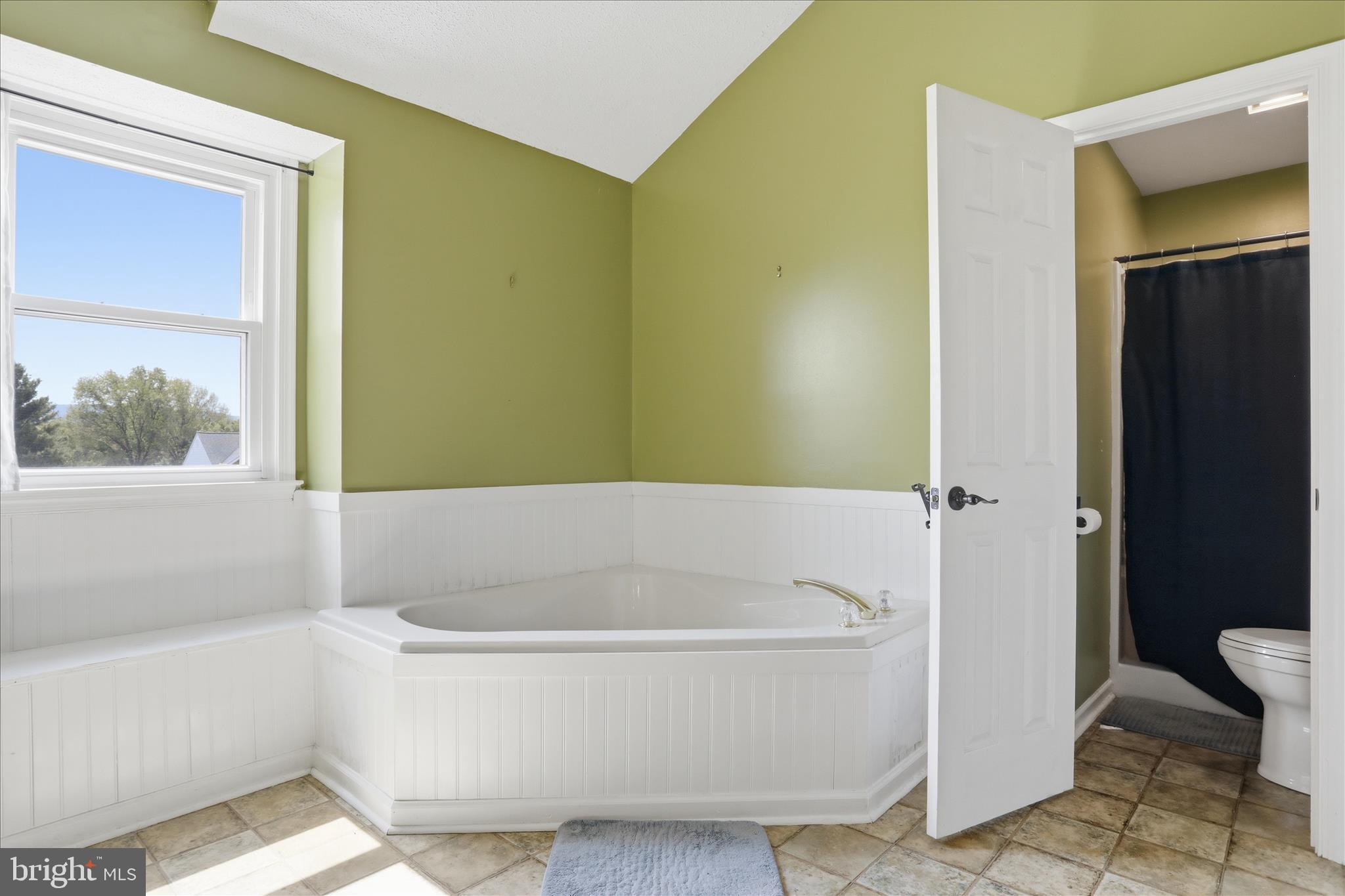 FAIRWAY MEADOWS - Residential
