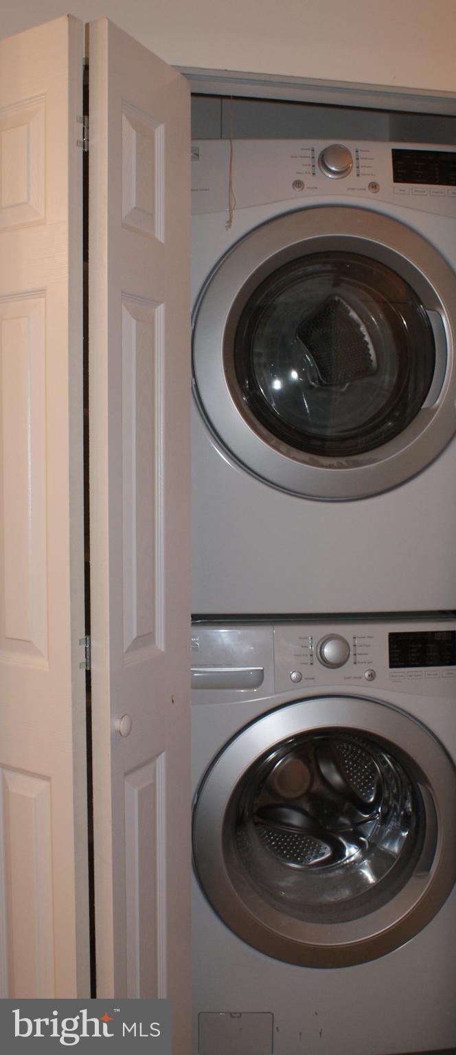 VILLARIDGE - Residential Lease