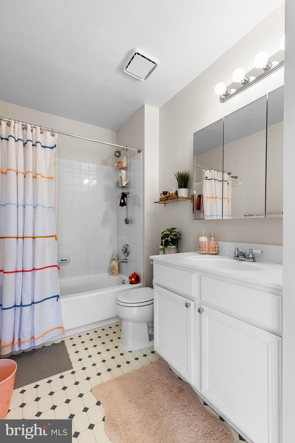 STRATFORD CONDOS - Residential