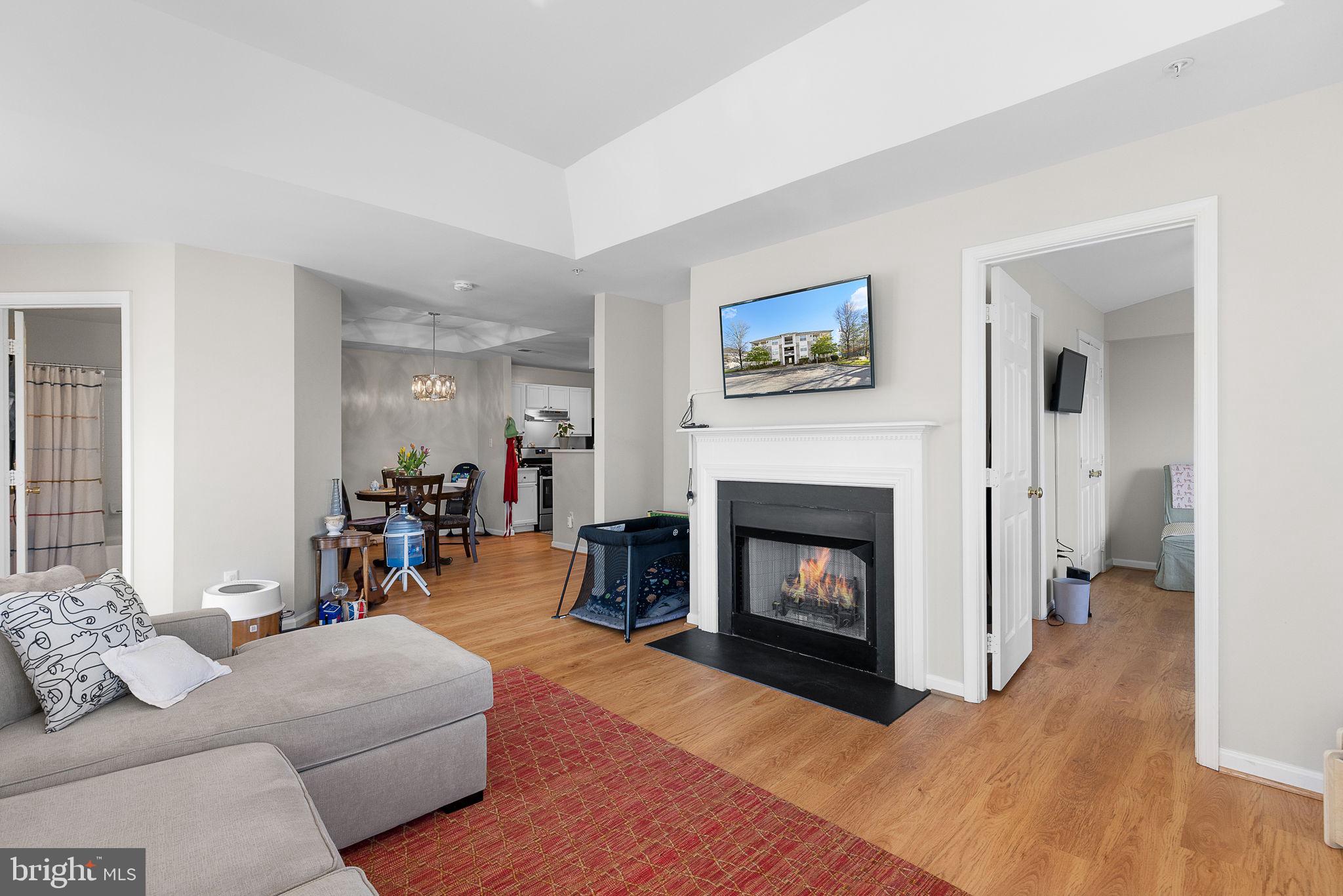 STRATFORD CONDOS - Residential