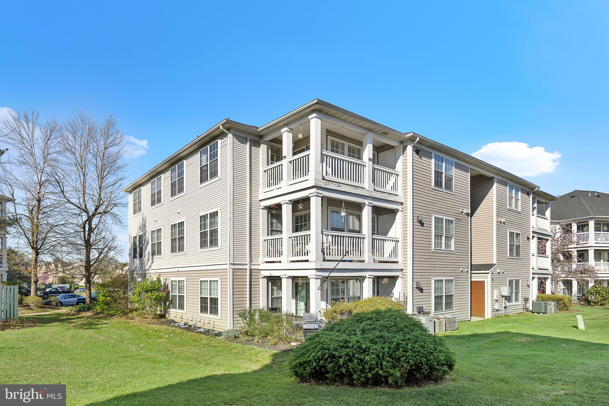 STRATFORD CONDOS - Residential