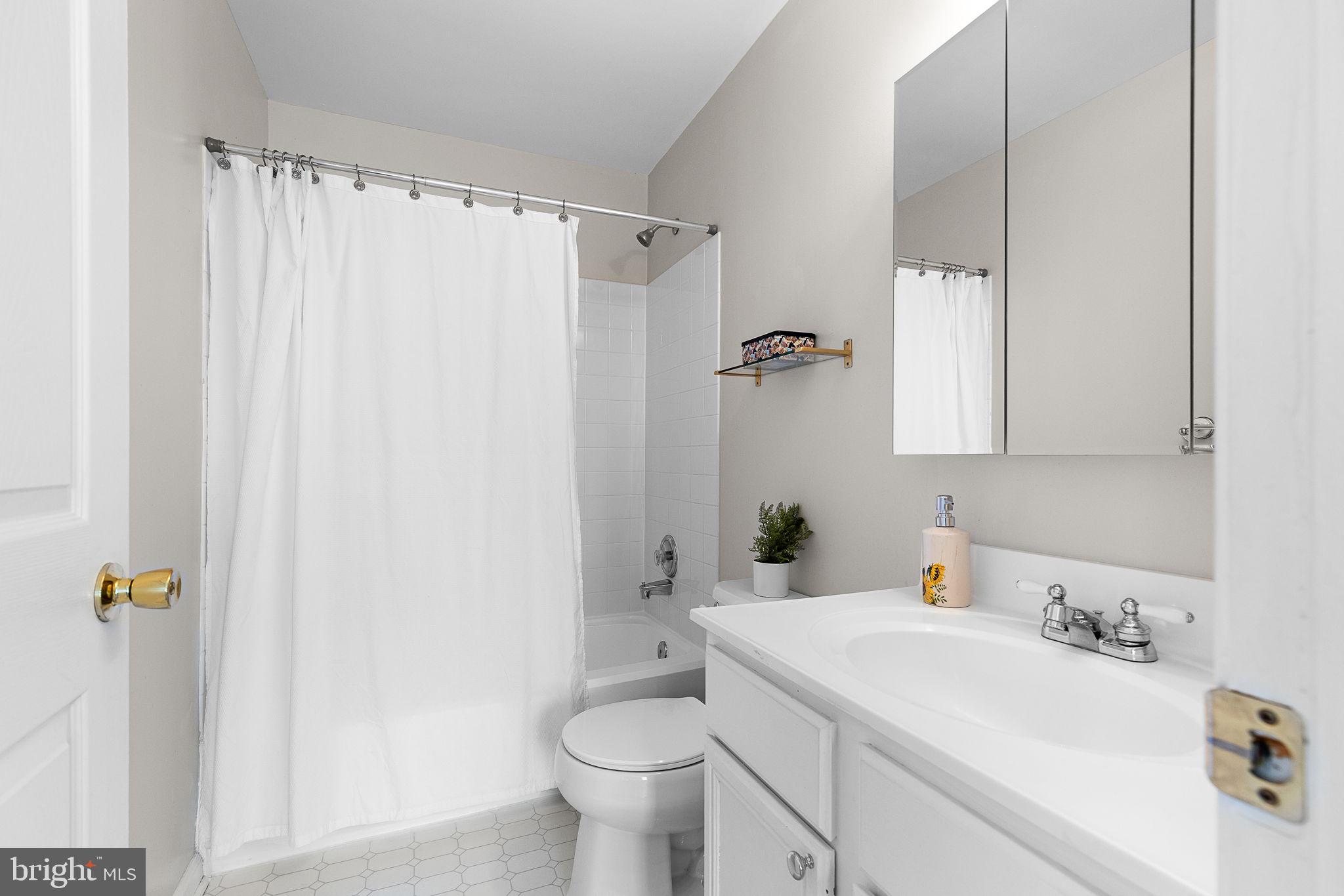 STRATFORD CONDOS - Residential