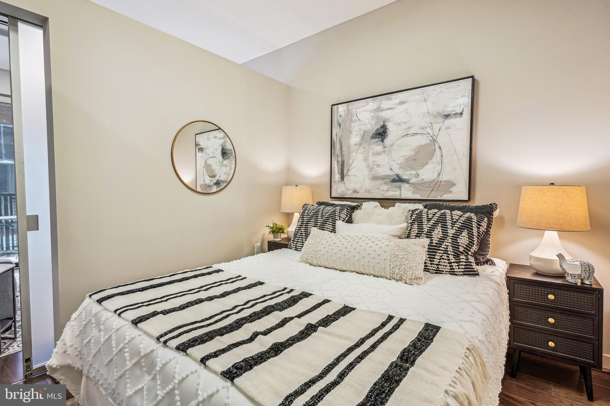 DOWNTOWN SILVER SPRING - Residential