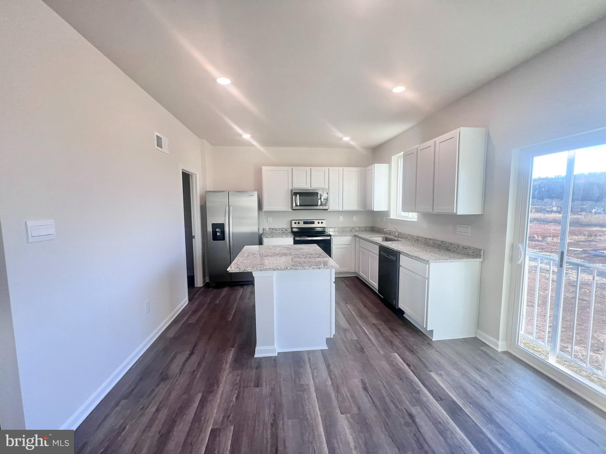 RED HILL - Residential