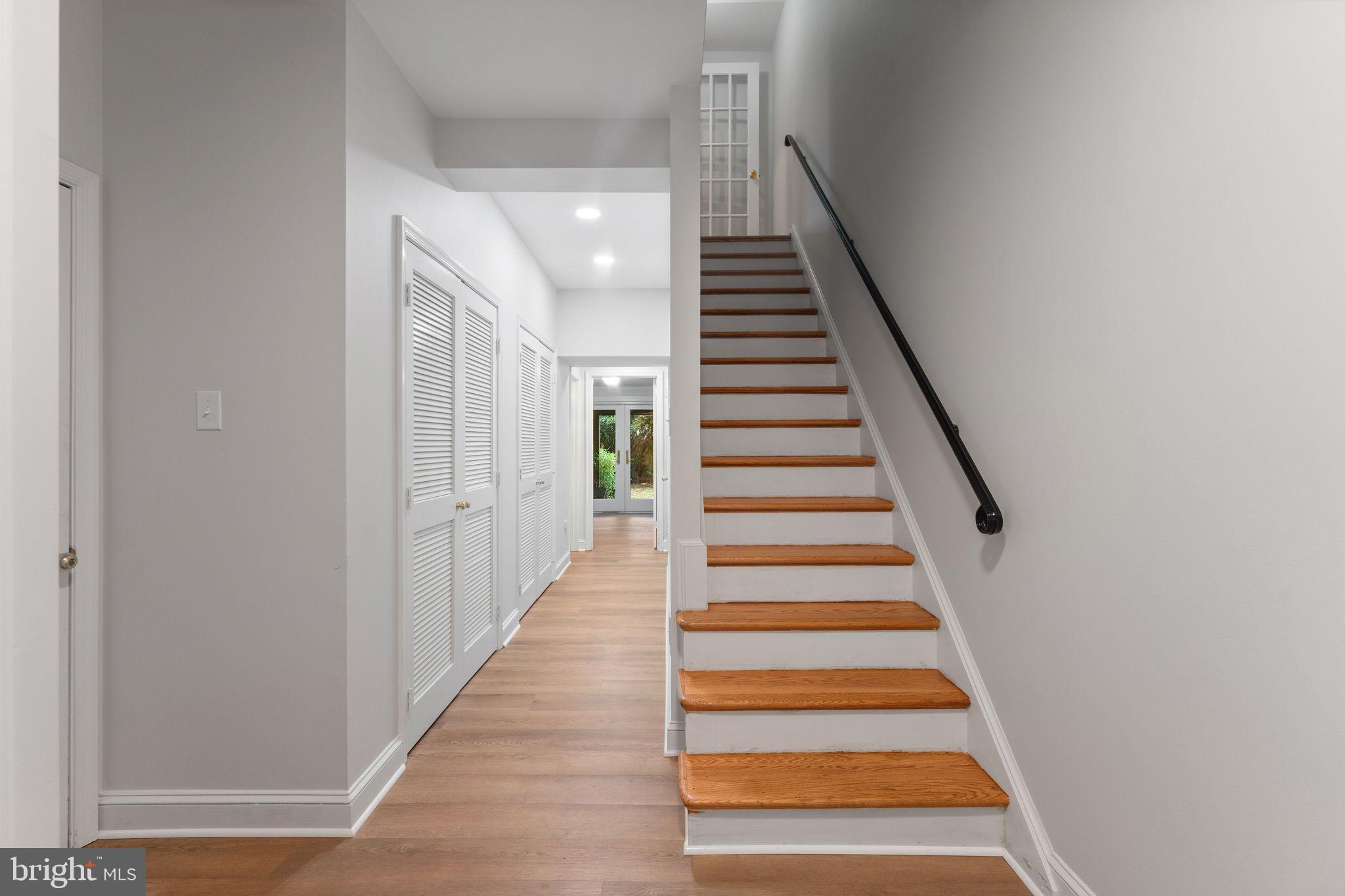 EXETER SQUARE - Residential