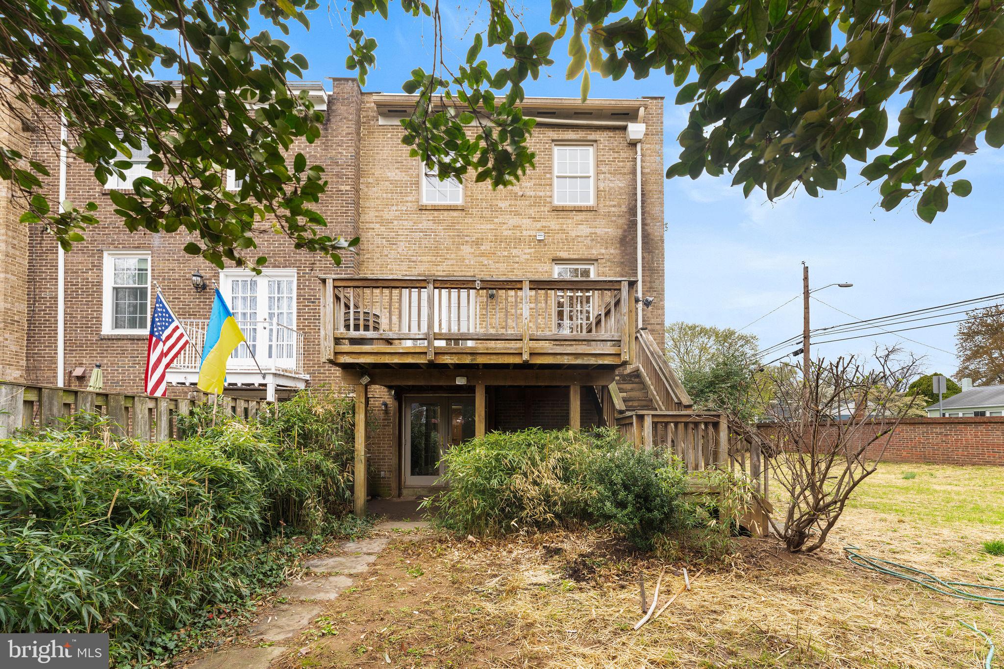 EXETER SQUARE - Residential