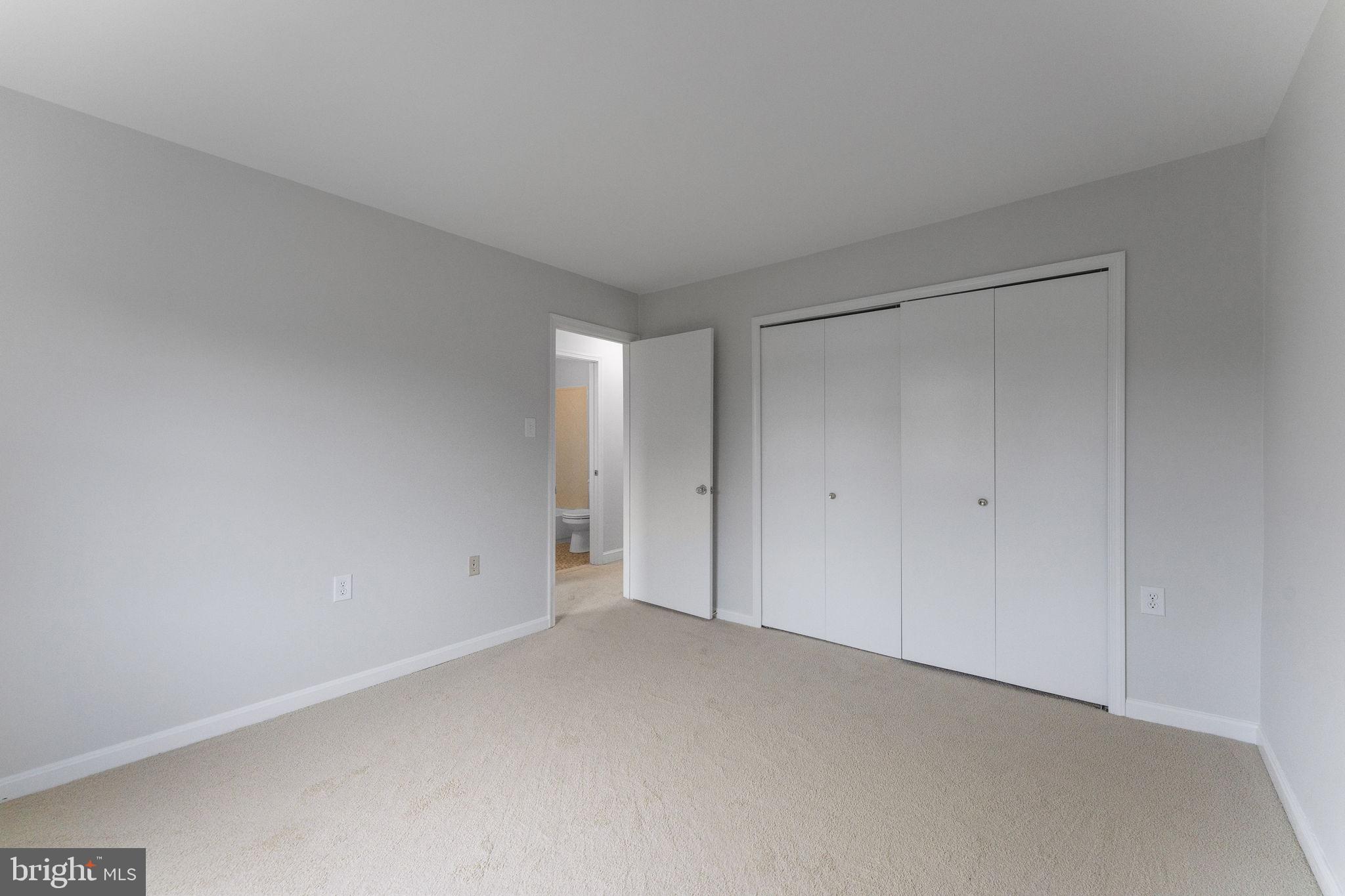 EXETER SQUARE - Residential