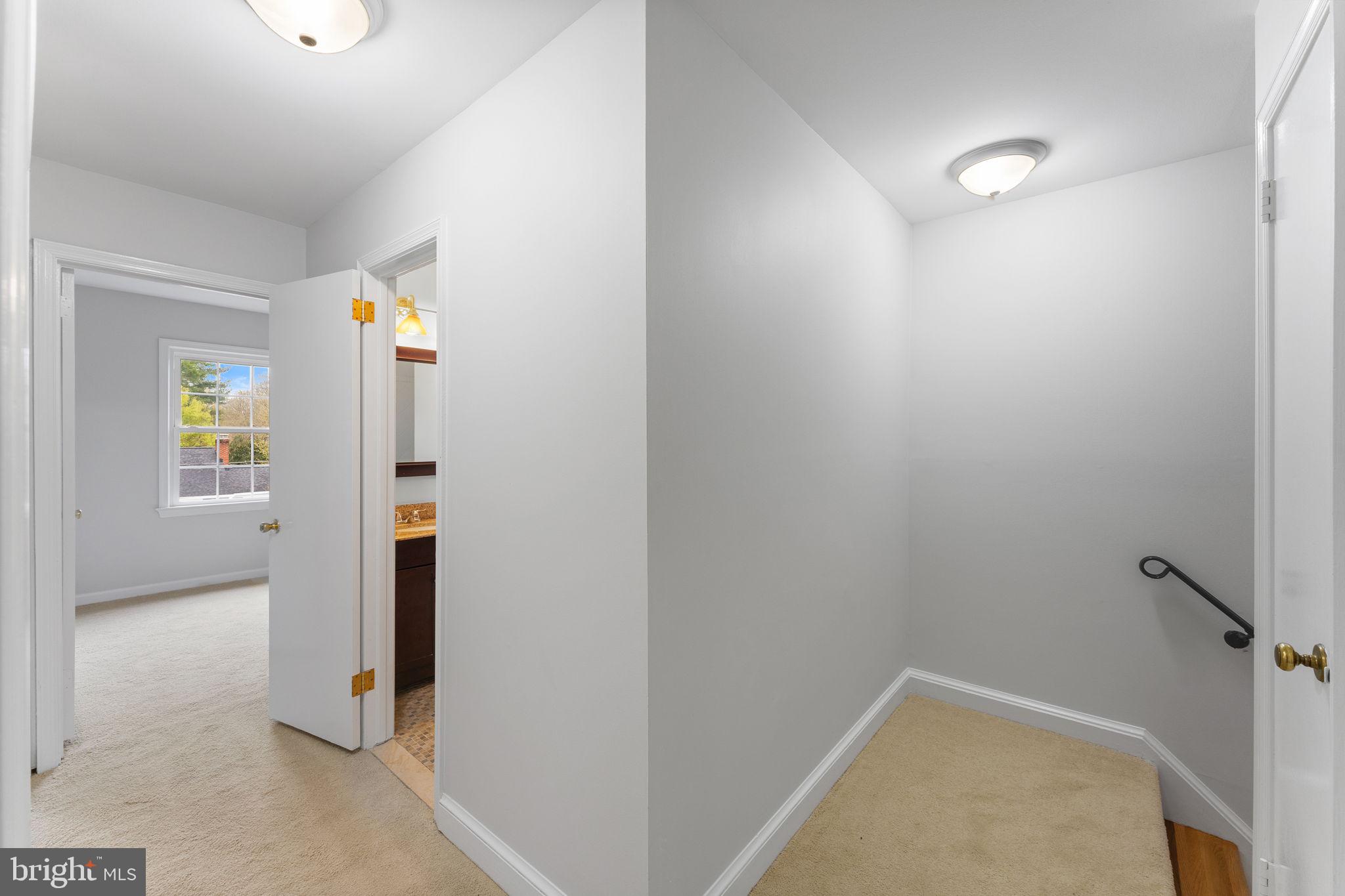 EXETER SQUARE - Residential