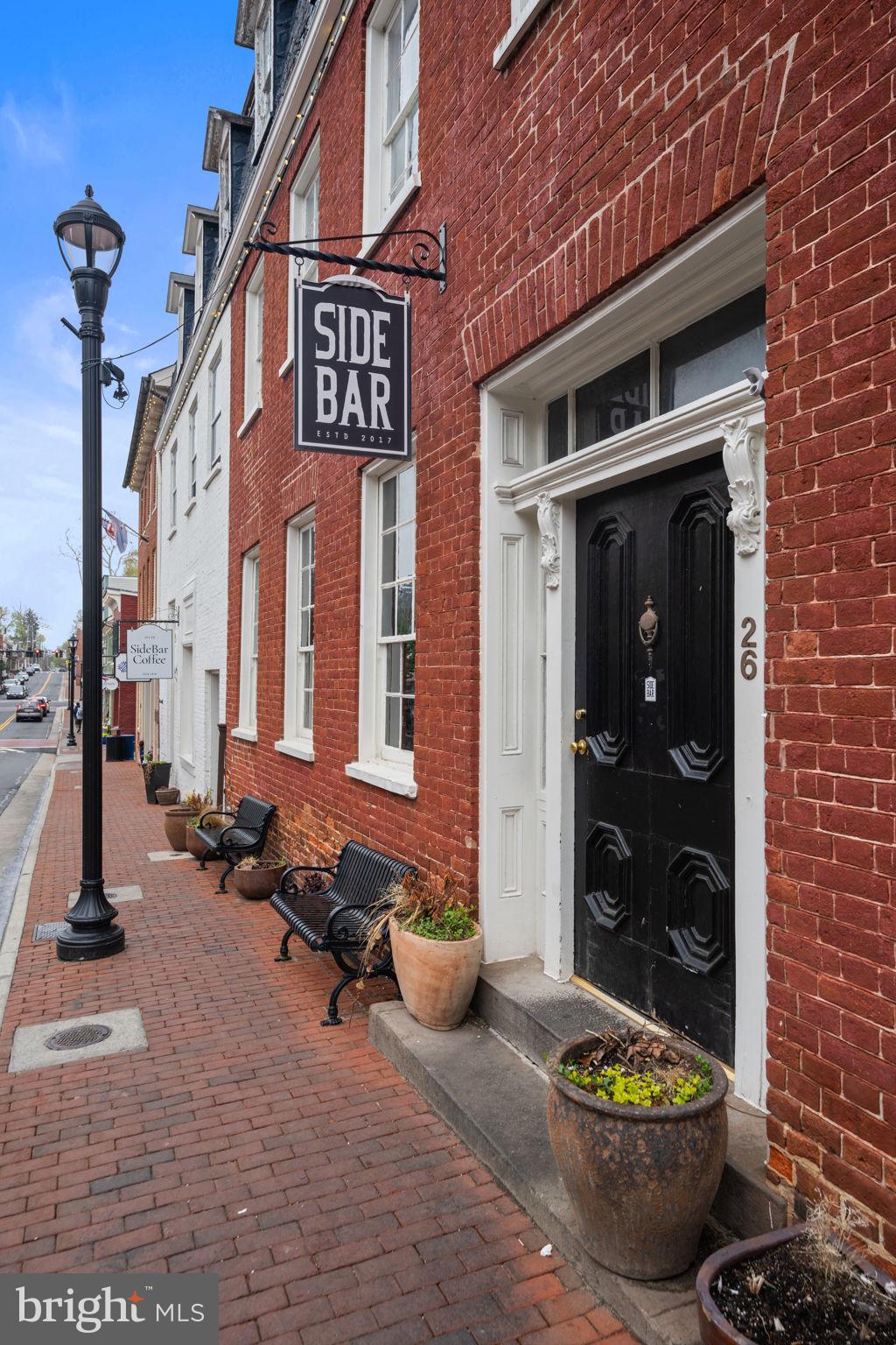 EXETER SQUARE - Residential