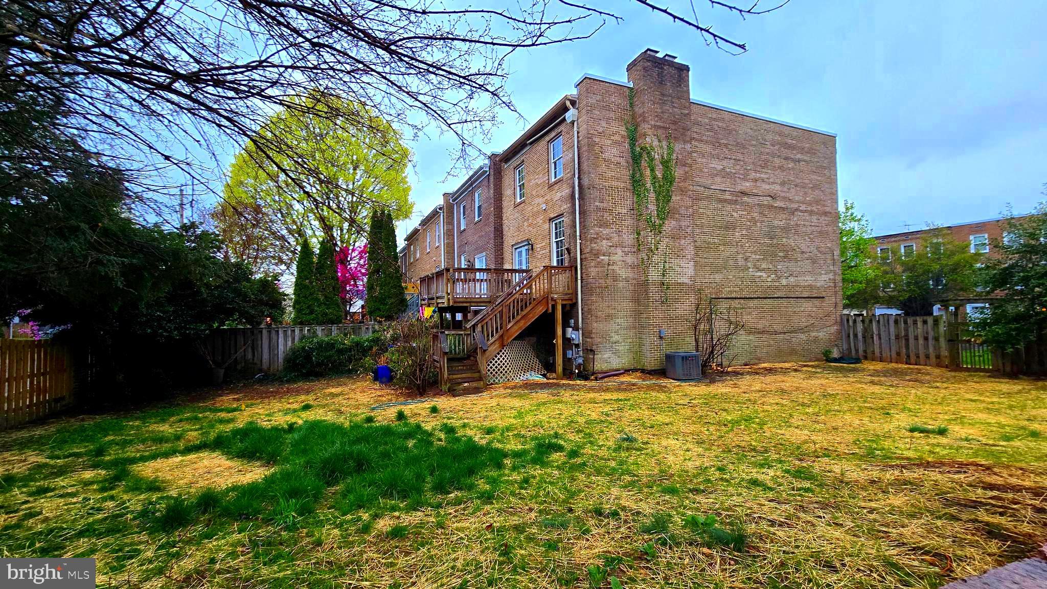 EXETER SQUARE - Residential