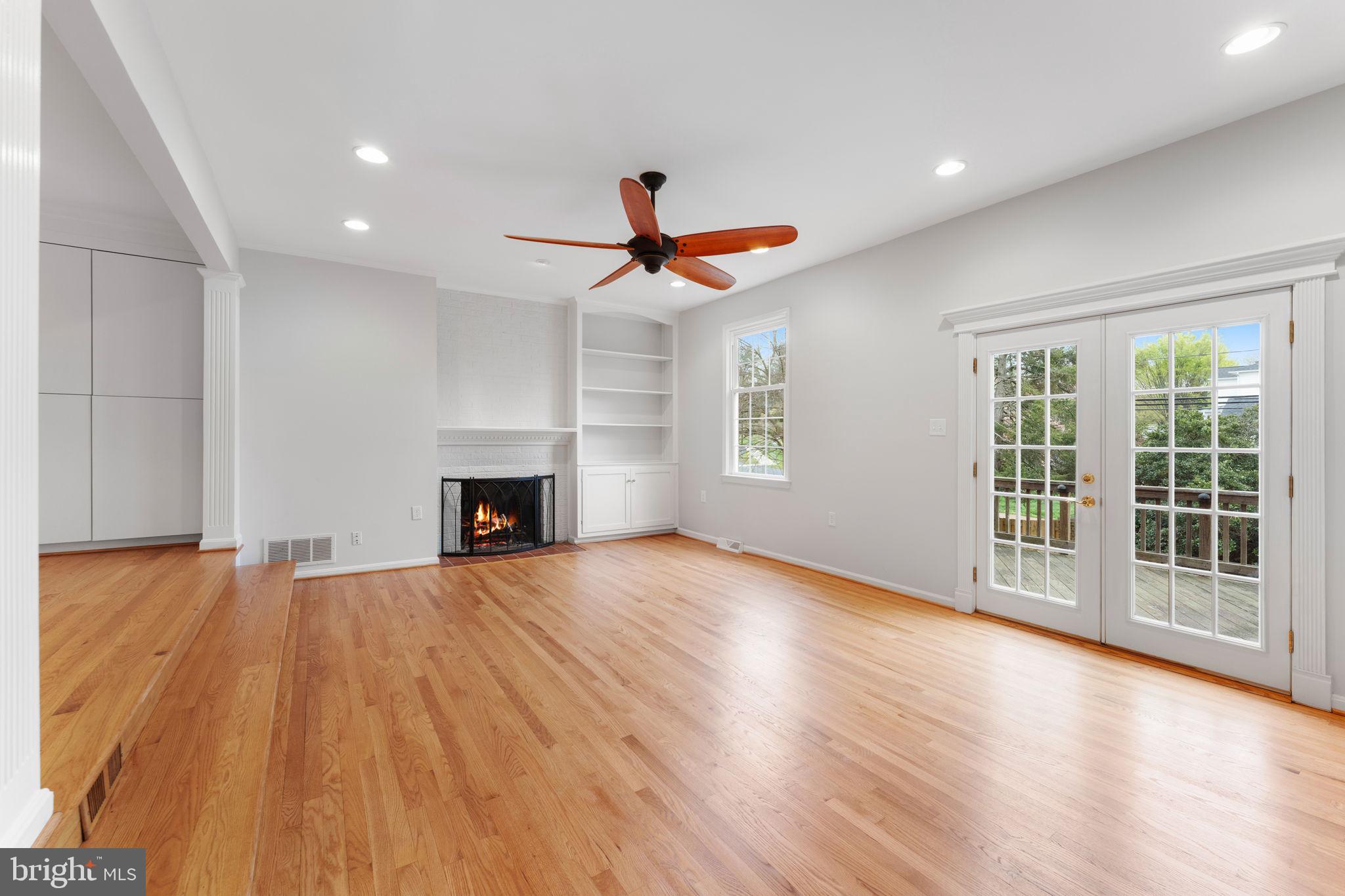 EXETER SQUARE - Residential