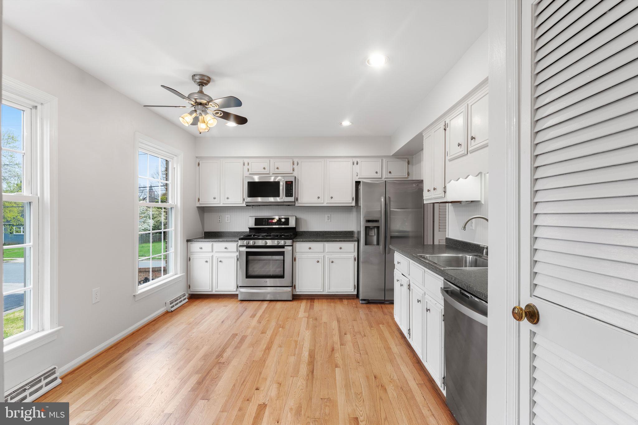 EXETER SQUARE - Residential