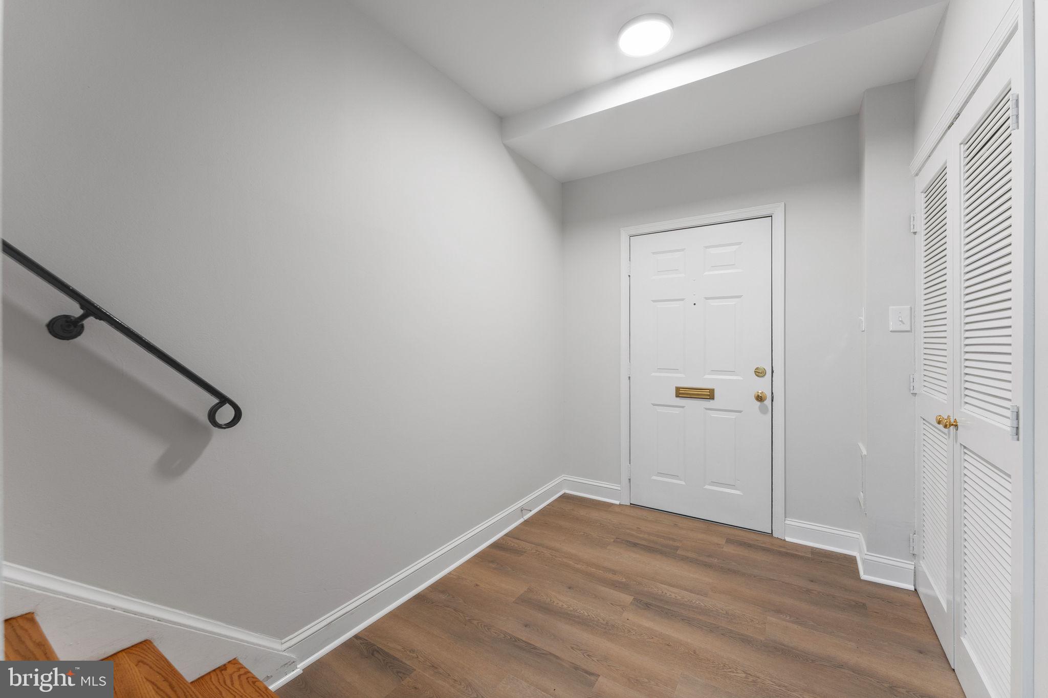 EXETER SQUARE - Residential