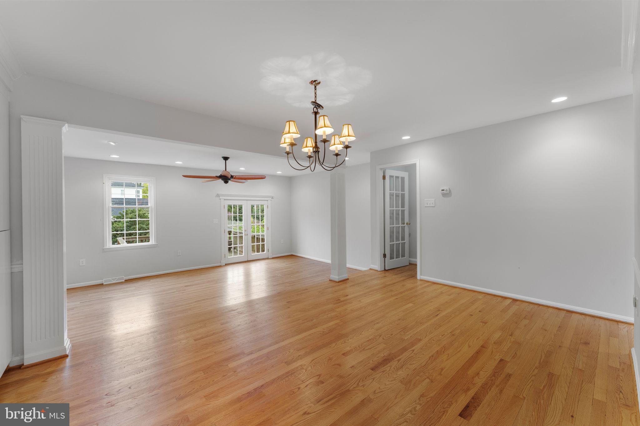 EXETER SQUARE - Residential