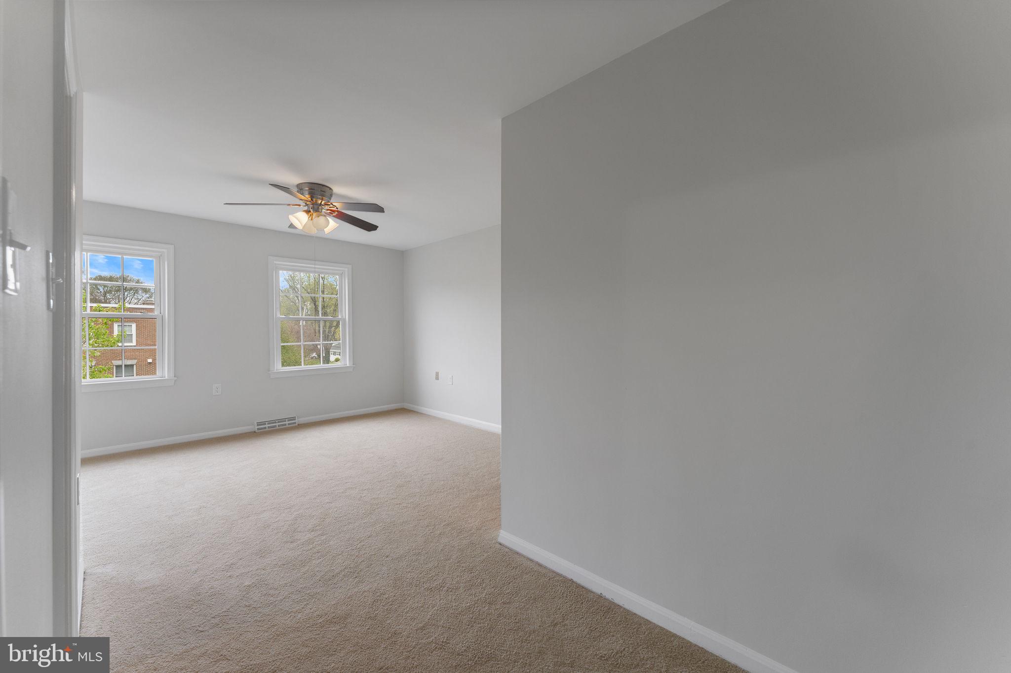 EXETER SQUARE - Residential