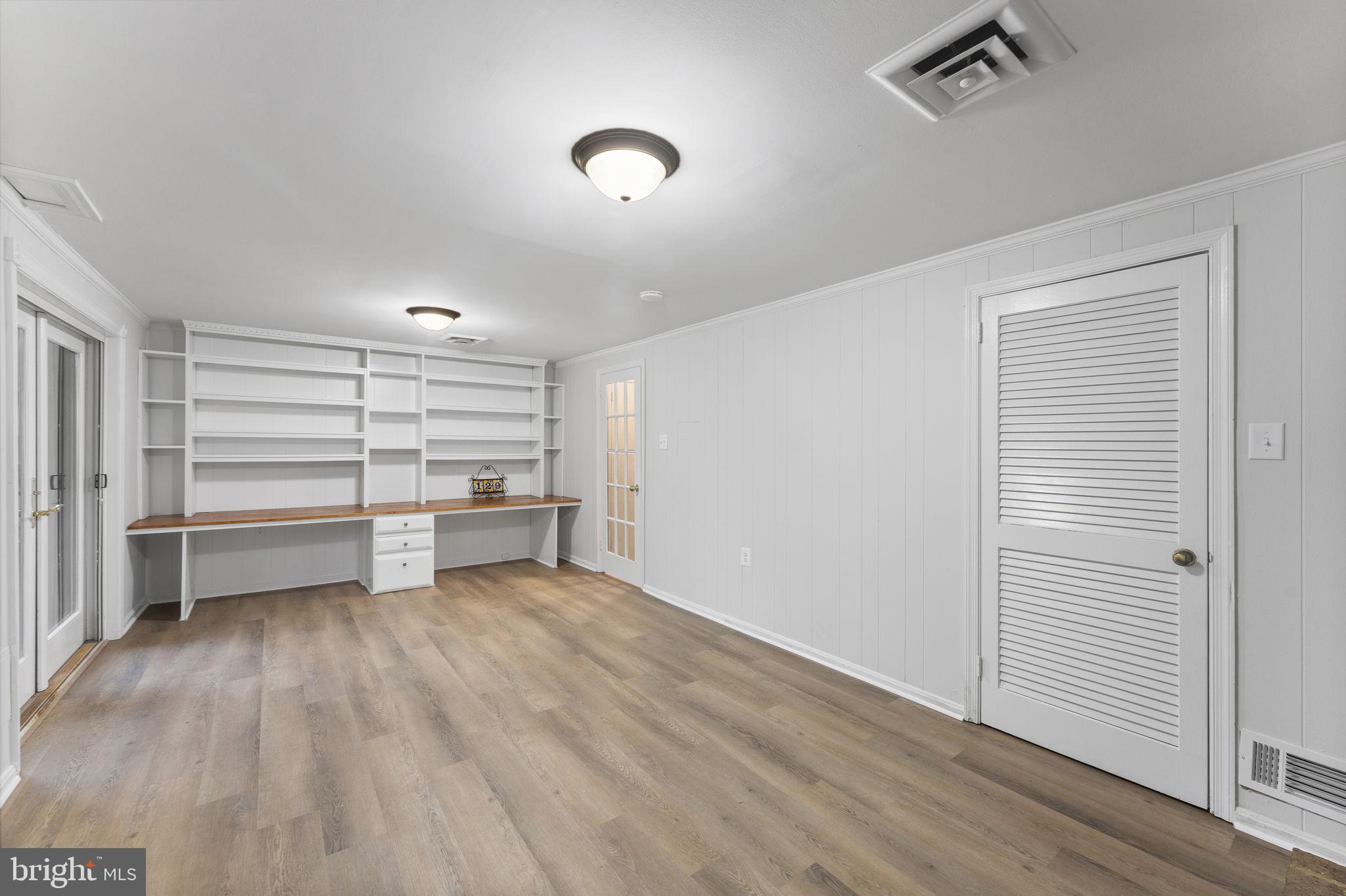 EXETER SQUARE - Residential