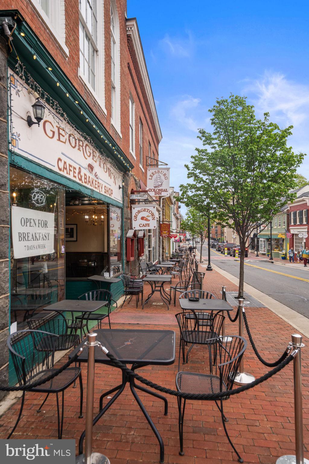 EXETER SQUARE - Residential