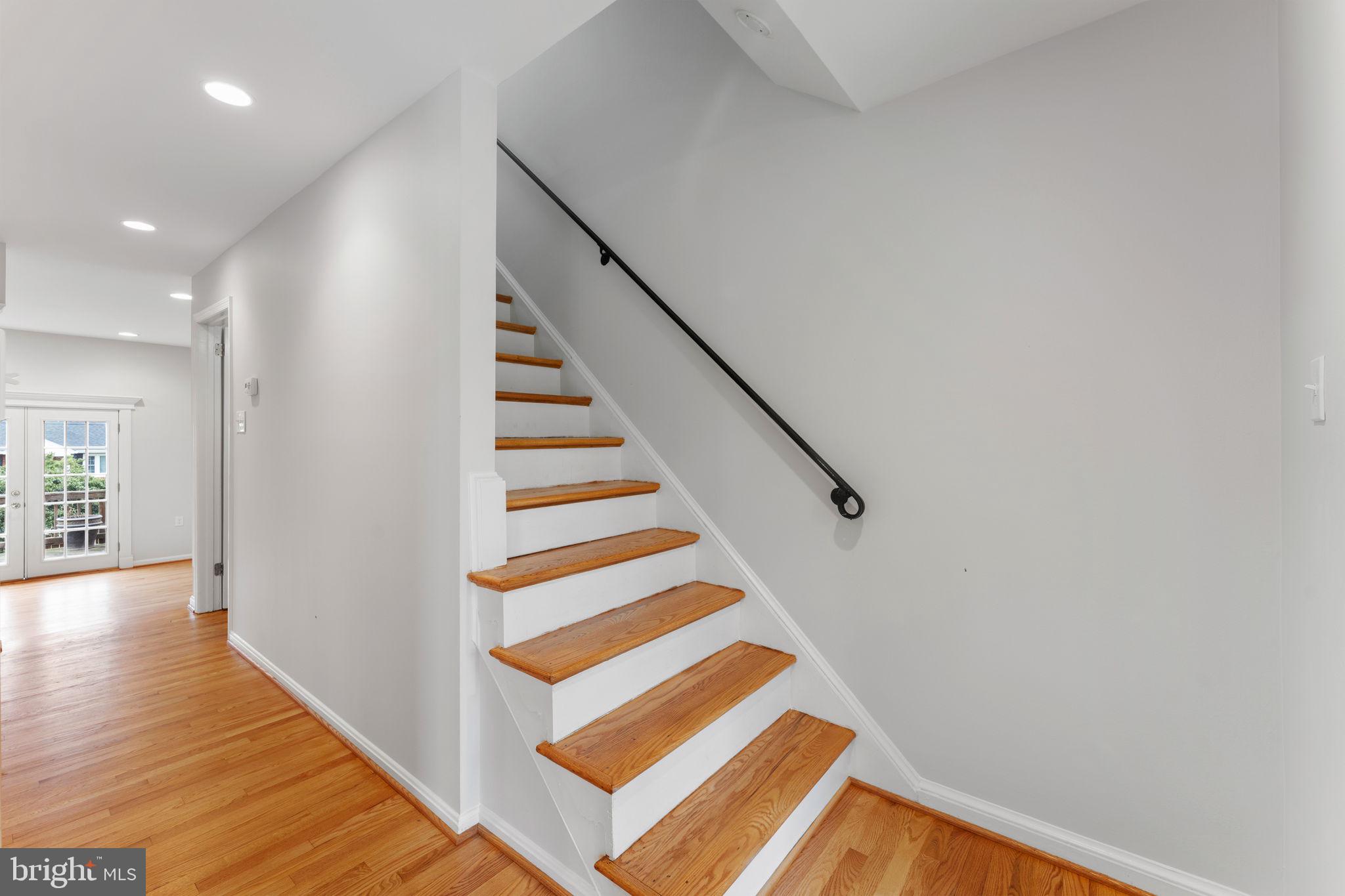 EXETER SQUARE - Residential