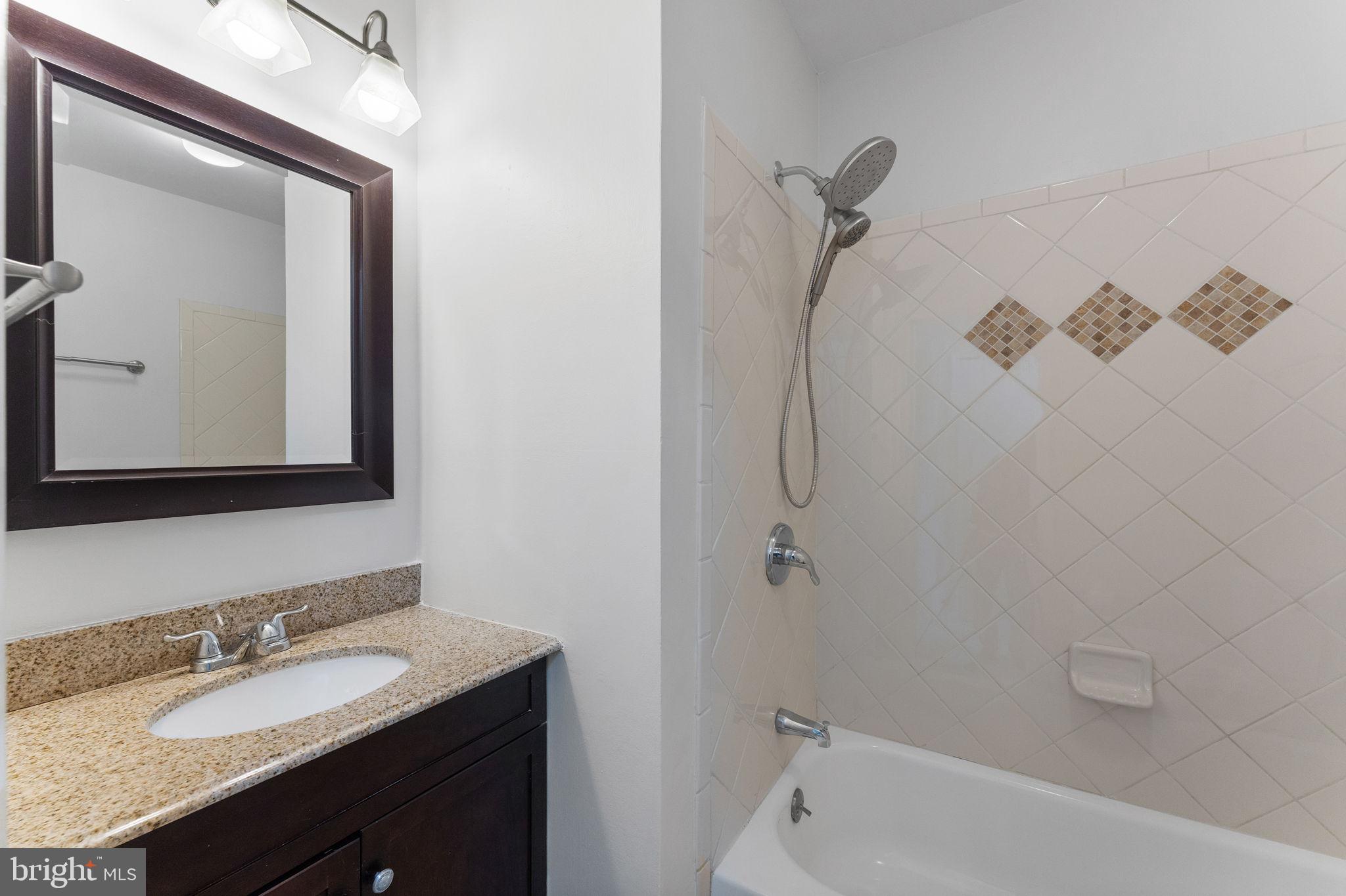 EXETER SQUARE - Residential