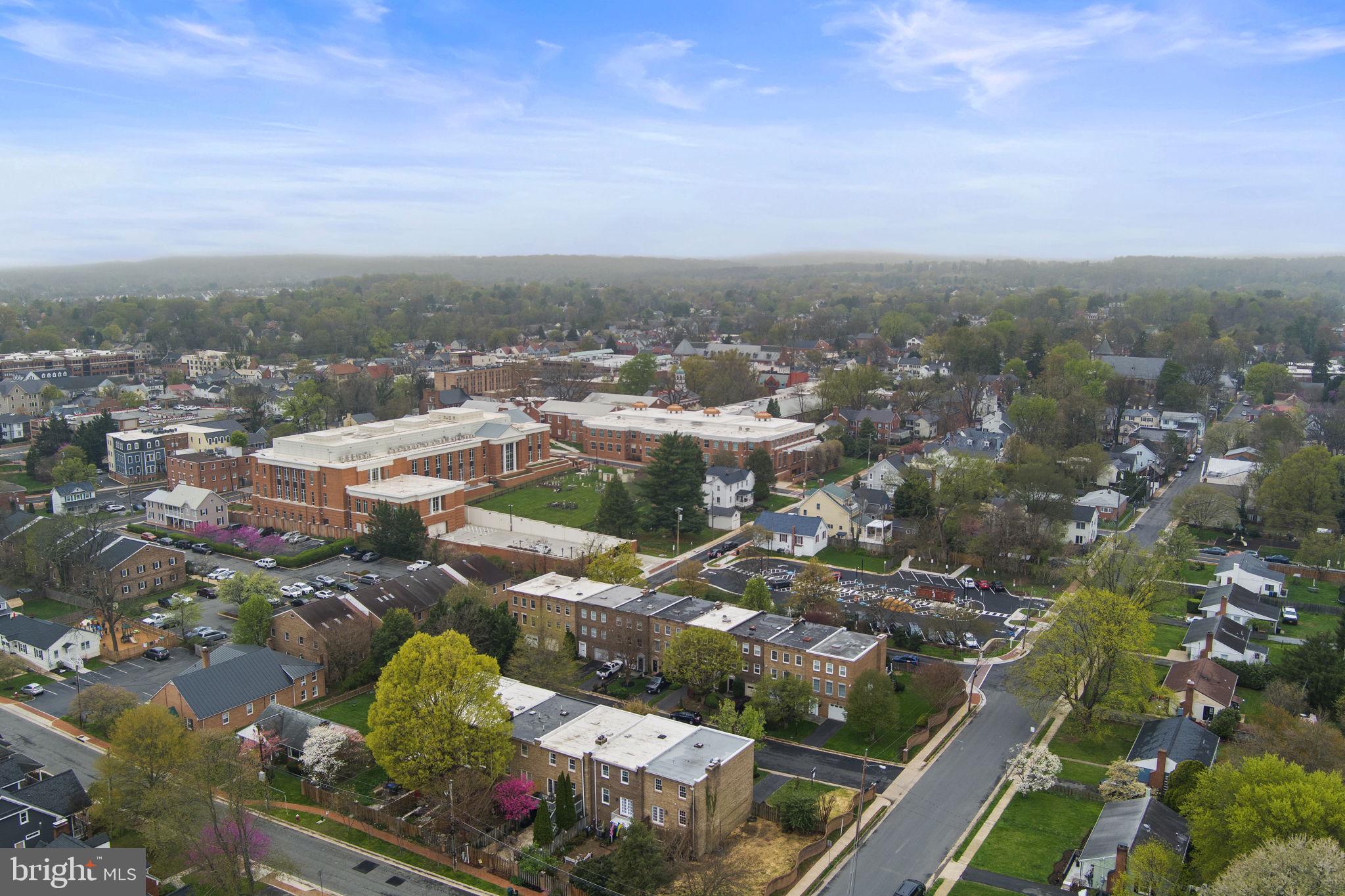 EXETER SQUARE - Residential
