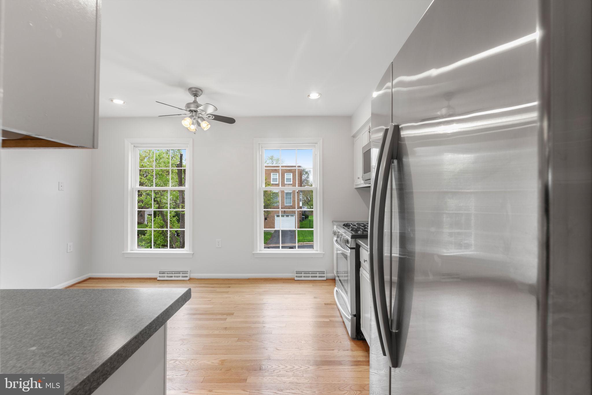 EXETER SQUARE - Residential