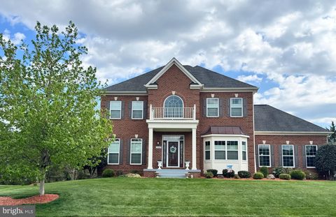 Photo of 41961 Riding Mill Place, ASHBURN, VA 20148 (MLS # VALO2123758)