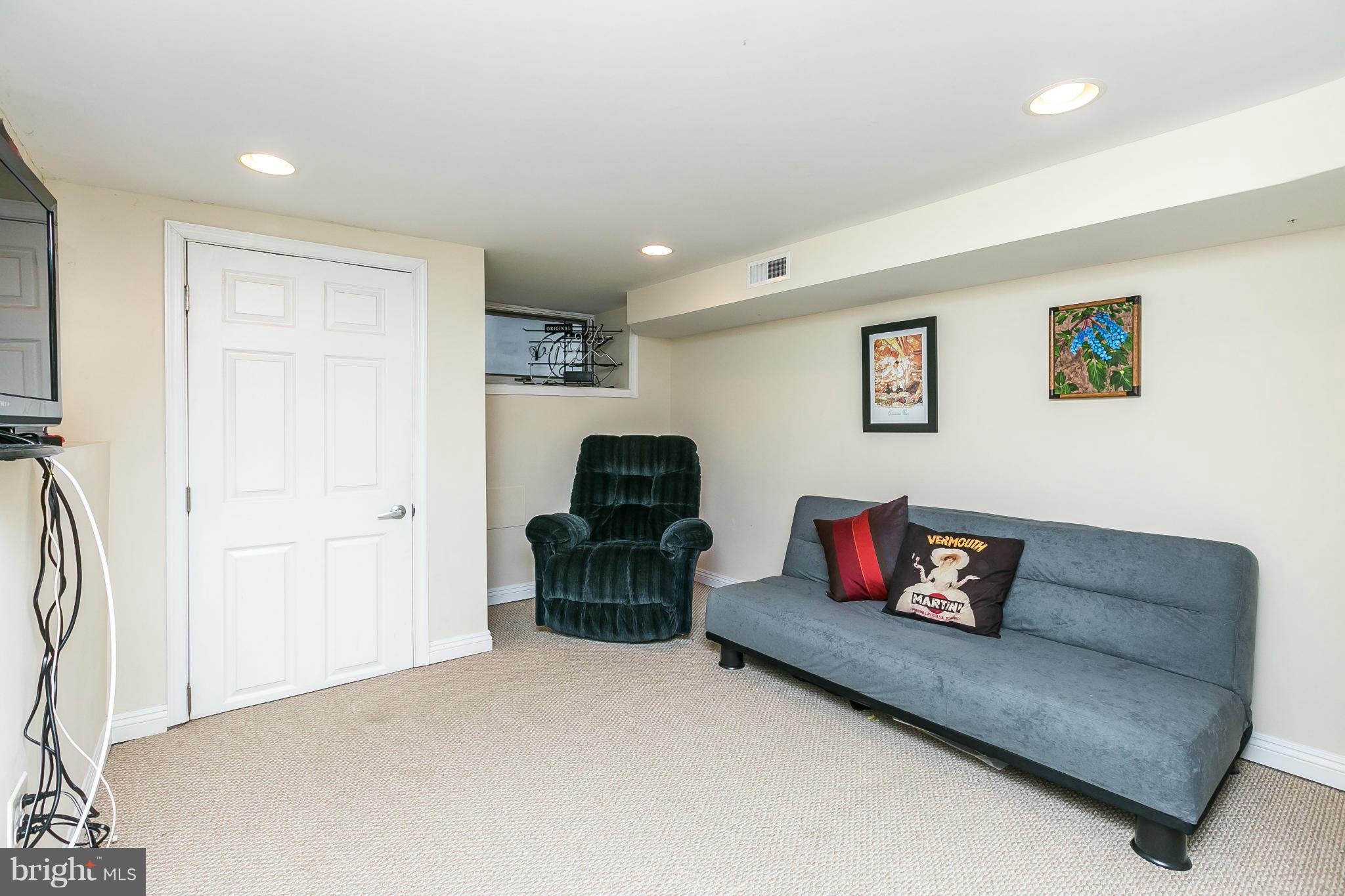 HIGHLANDTOWN - Residential