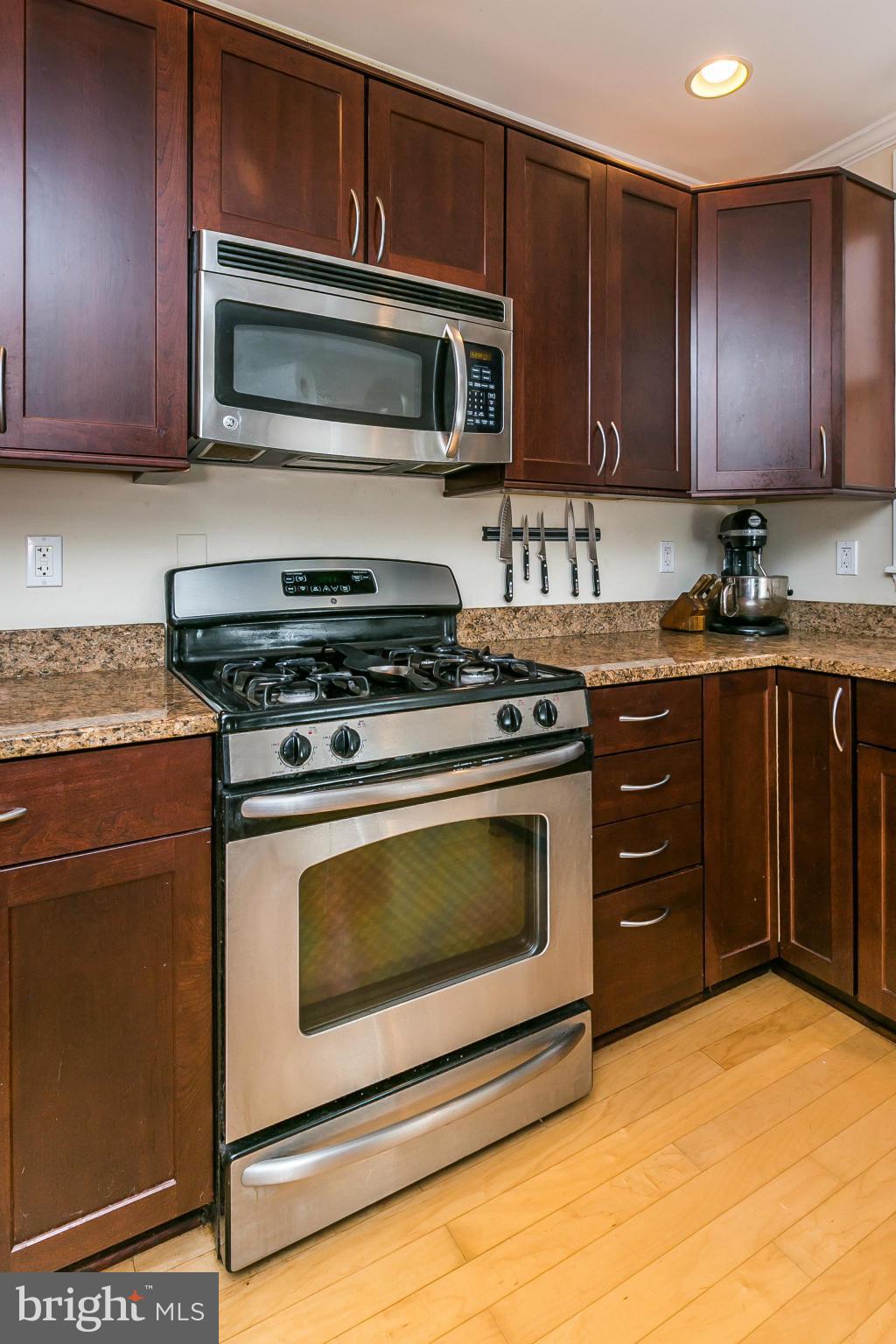 HIGHLANDTOWN - Residential