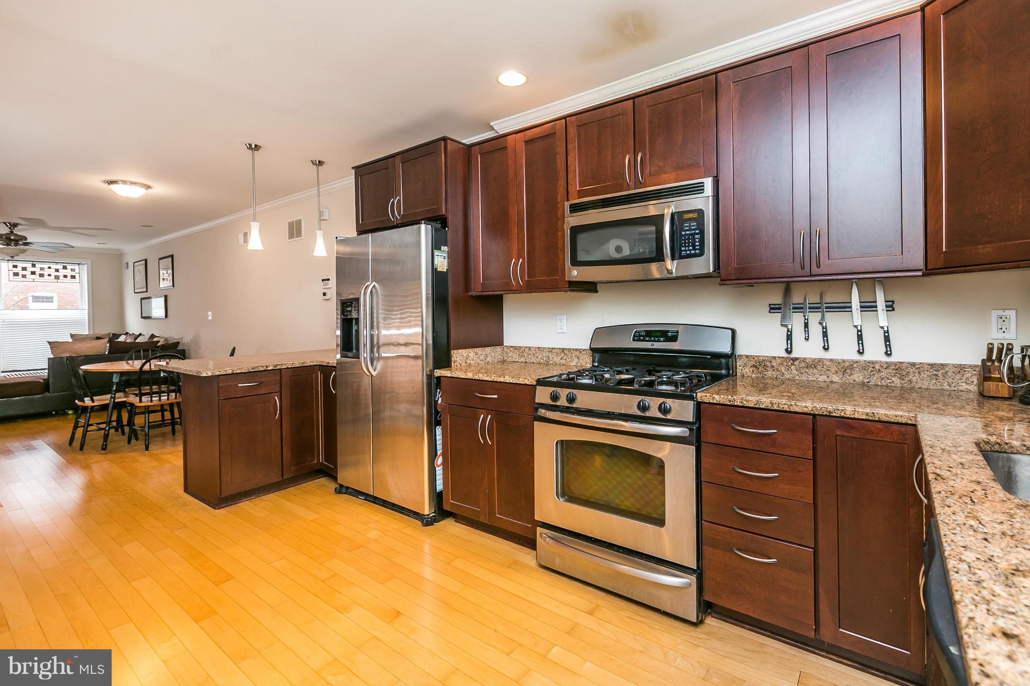 HIGHLANDTOWN - Residential