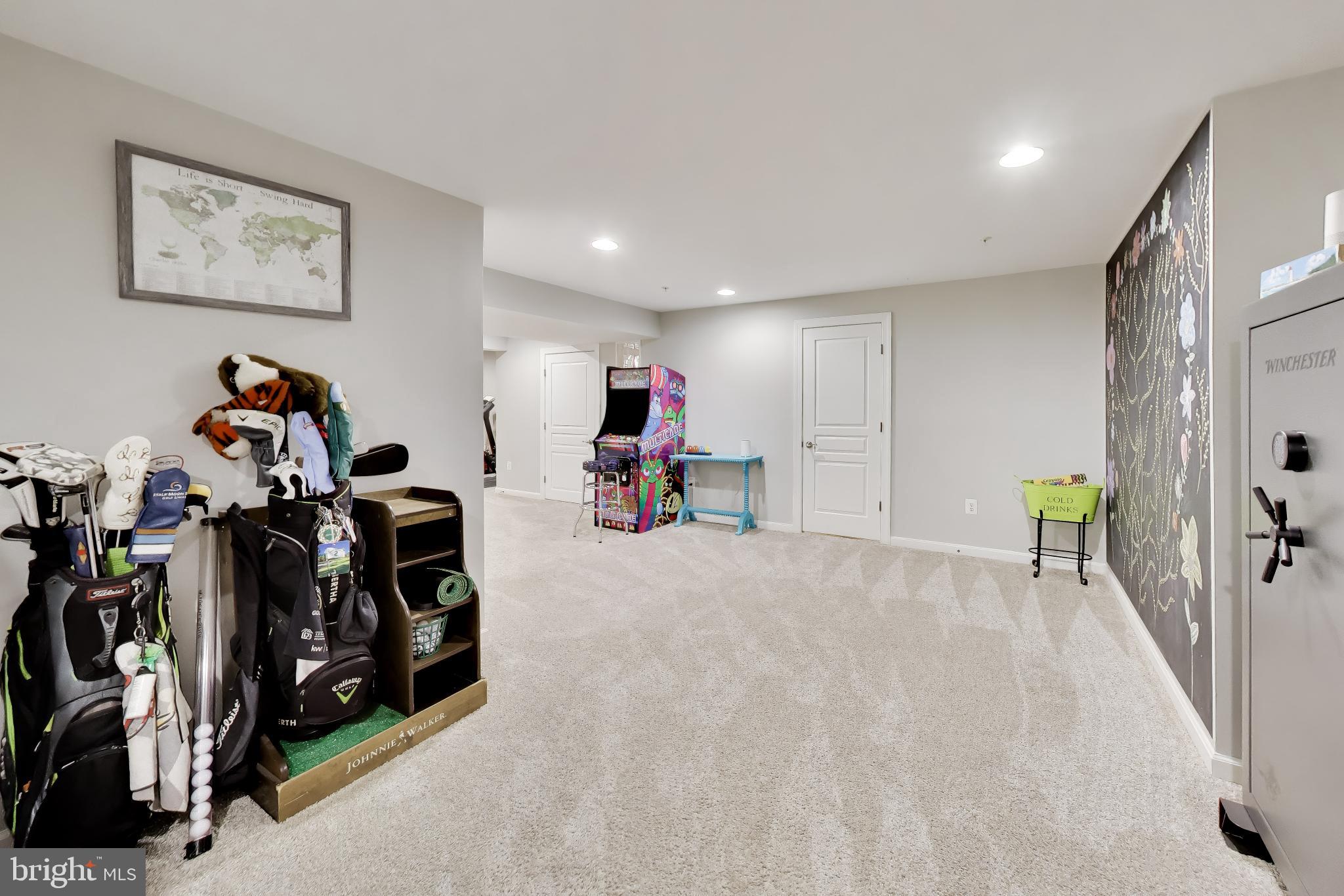 TRITON WOODS - Residential