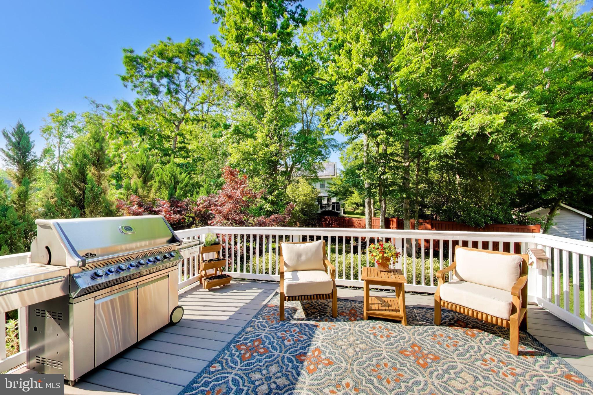 TRITON WOODS - Residential