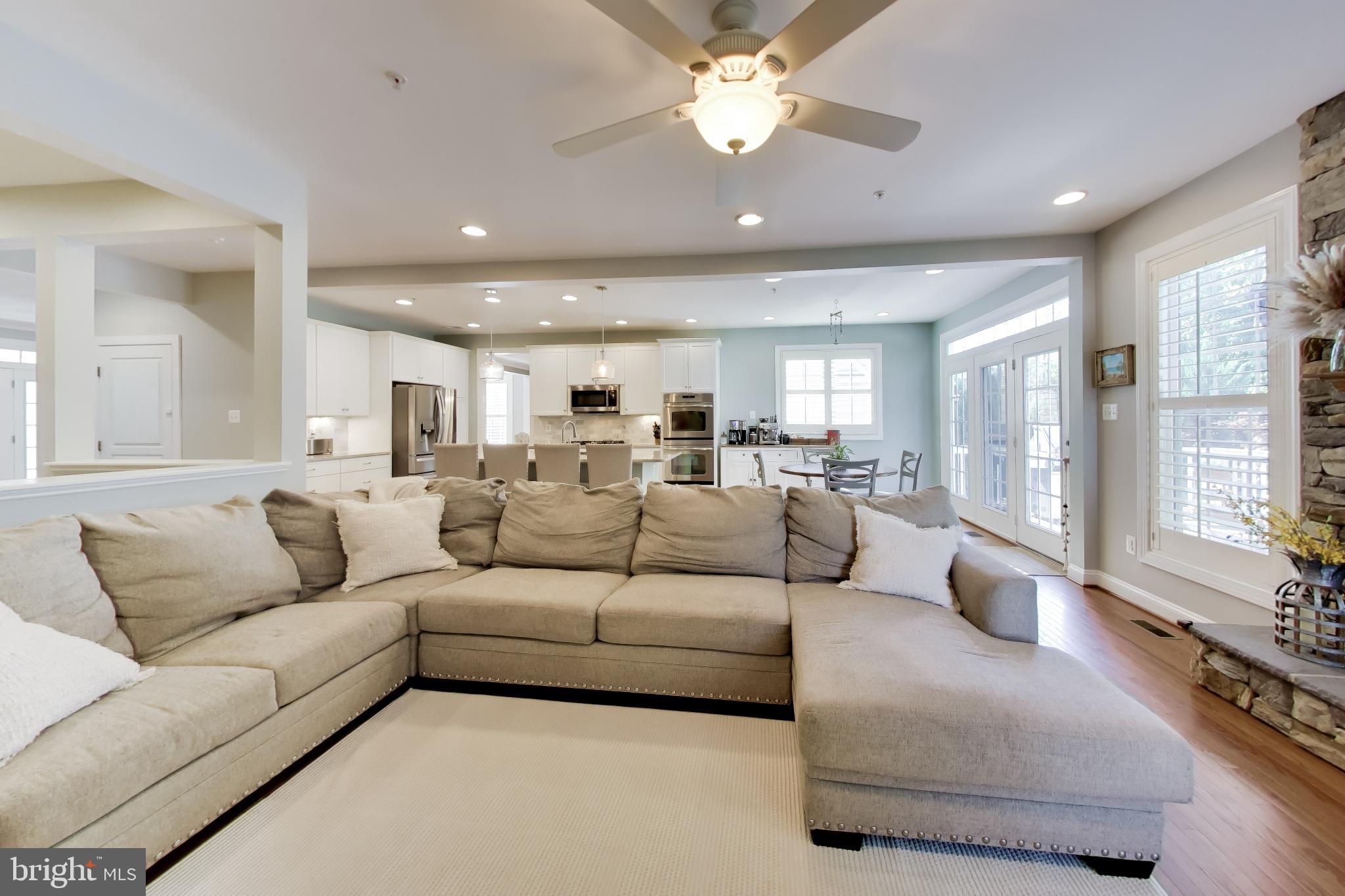 TRITON WOODS - Residential