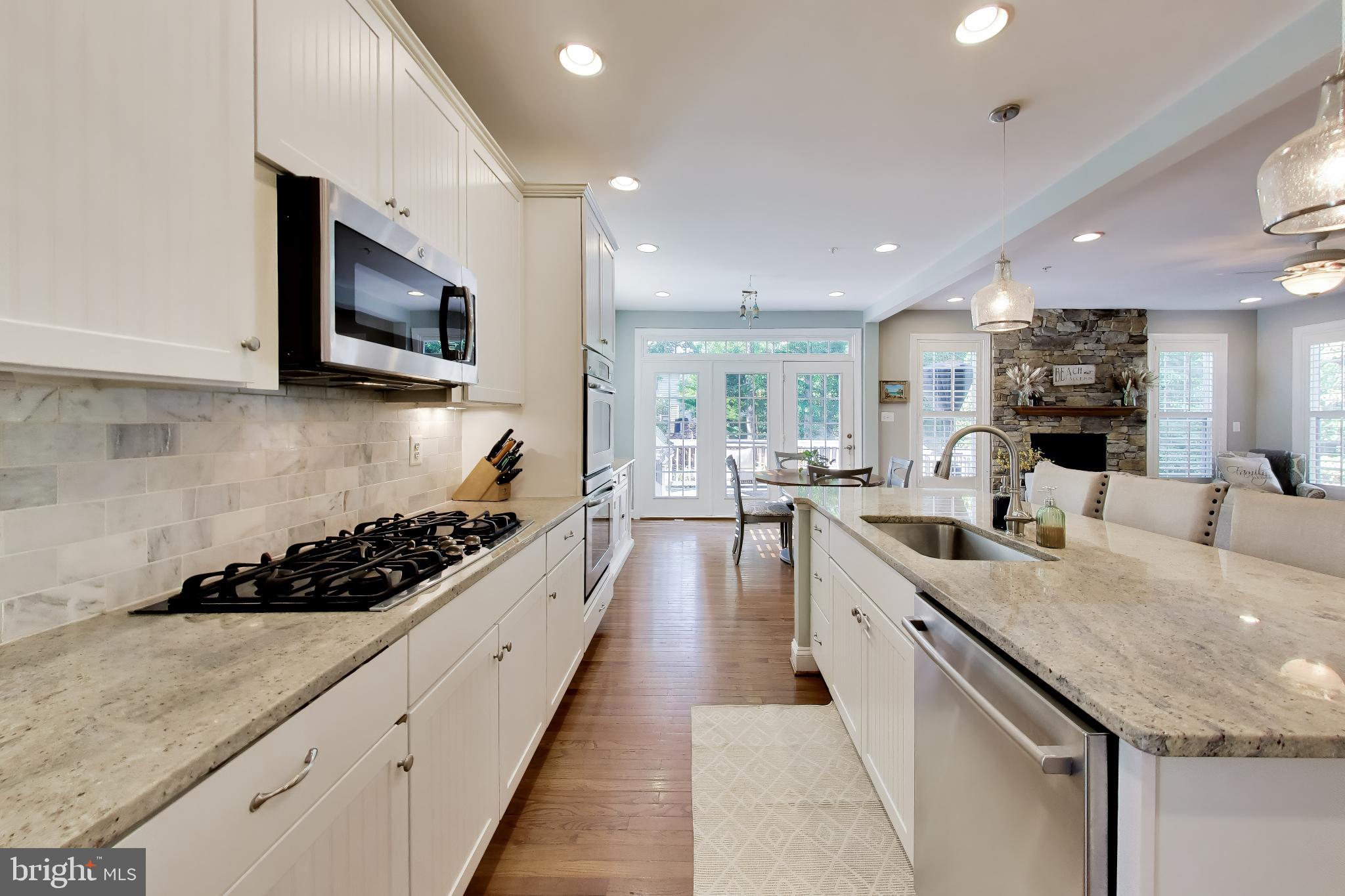 TRITON WOODS - Residential