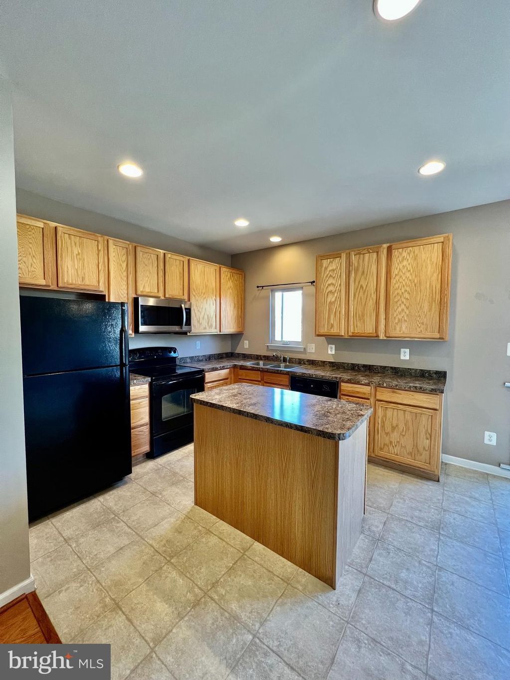 Photo of 212 KENTSHIRE DR, LANCASTER, PA 17603 (MLS # PALA2035694)