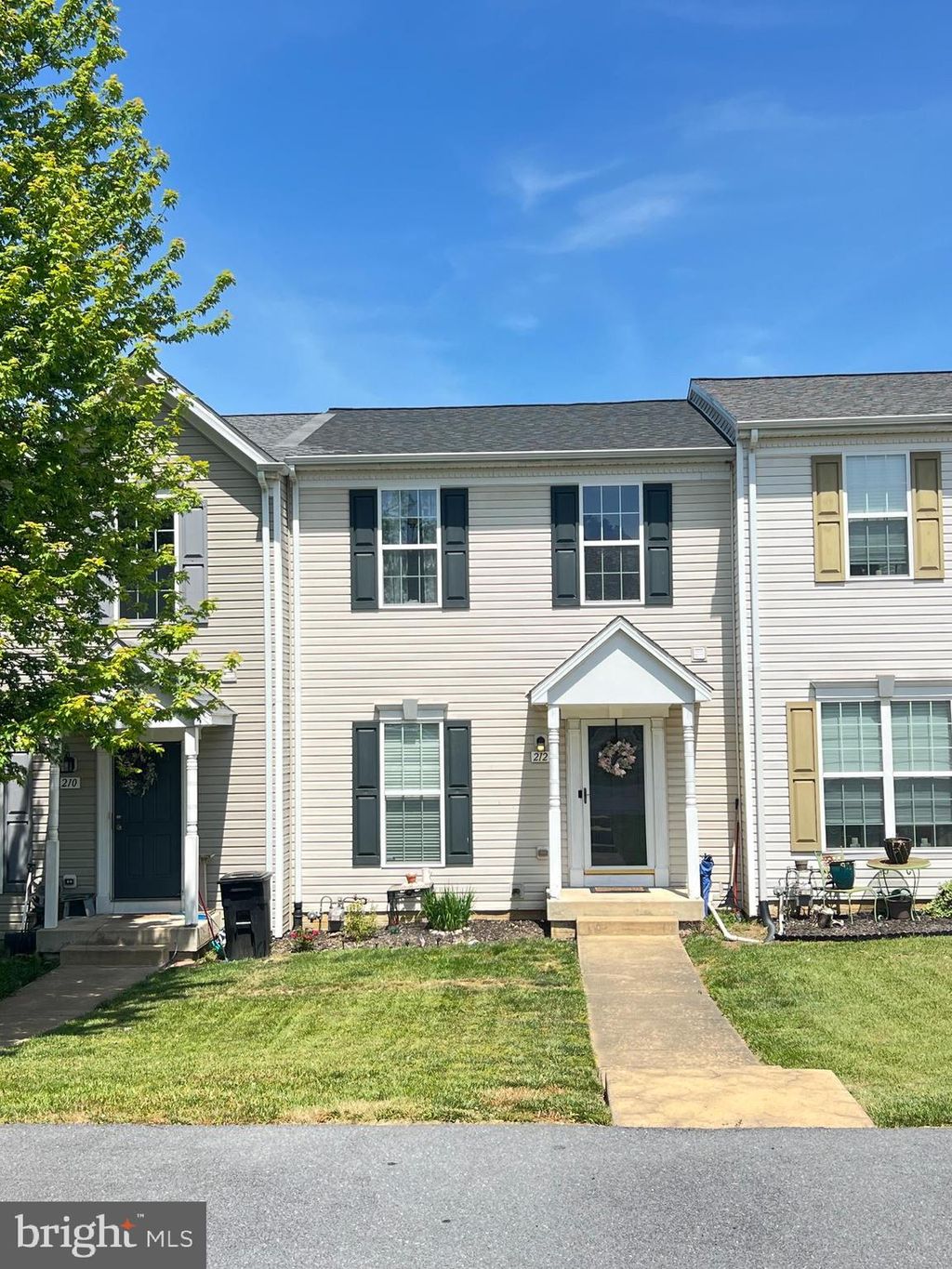 Photo of 212 KENTSHIRE DR, LANCASTER, PA 17603 (MLS # PALA2035694)