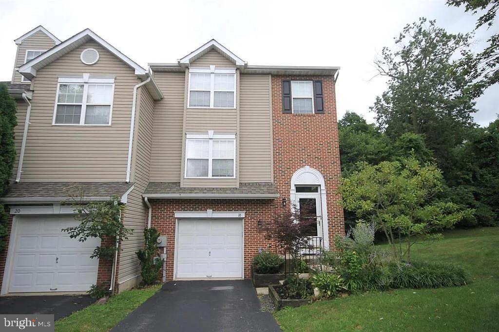 Welcome to Hunt Club townhome in Upper Providence. Enjoy this beautiful and very nicely maintained unit. This 3 bedrooms 2 1/2 bath townhome is located at cul - de sac and features a large eat-in kitchen with sliders that lead to a wonderful, spacious deck. Cherry hardwood floor in Main level and mater bedroom and second bedroom. Enjoy the deck with overlooking a wooded area. The great room is a nice, large space combining the family / dining room. The master bedroom offers a large walk in closet and master bath with soaking tub and separate shower. Two other nice size bedrooms and the laundry area finish the upper level. The finished walk out basement area offers room for an office or gym area, or second family room. Great space, great location, close to King of Prussia, and all major roads including 422, 76 and 202. Walkable access to bike, walking, running trail. Landlord is responsible to HOA fee. No pet.
