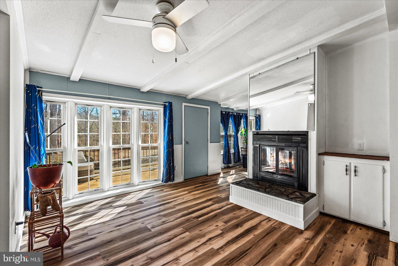 HOLLY GROVE - Residential