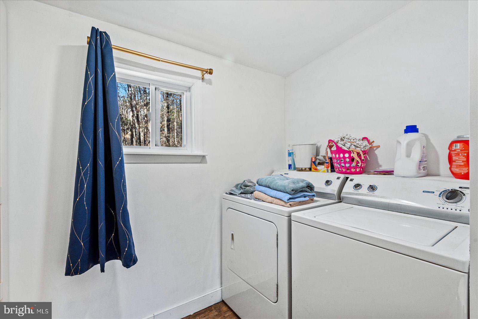 HOLLY GROVE - Residential