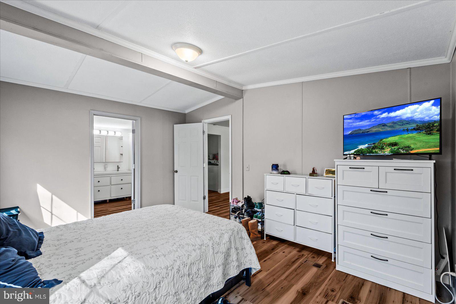 HOLLY GROVE - Residential