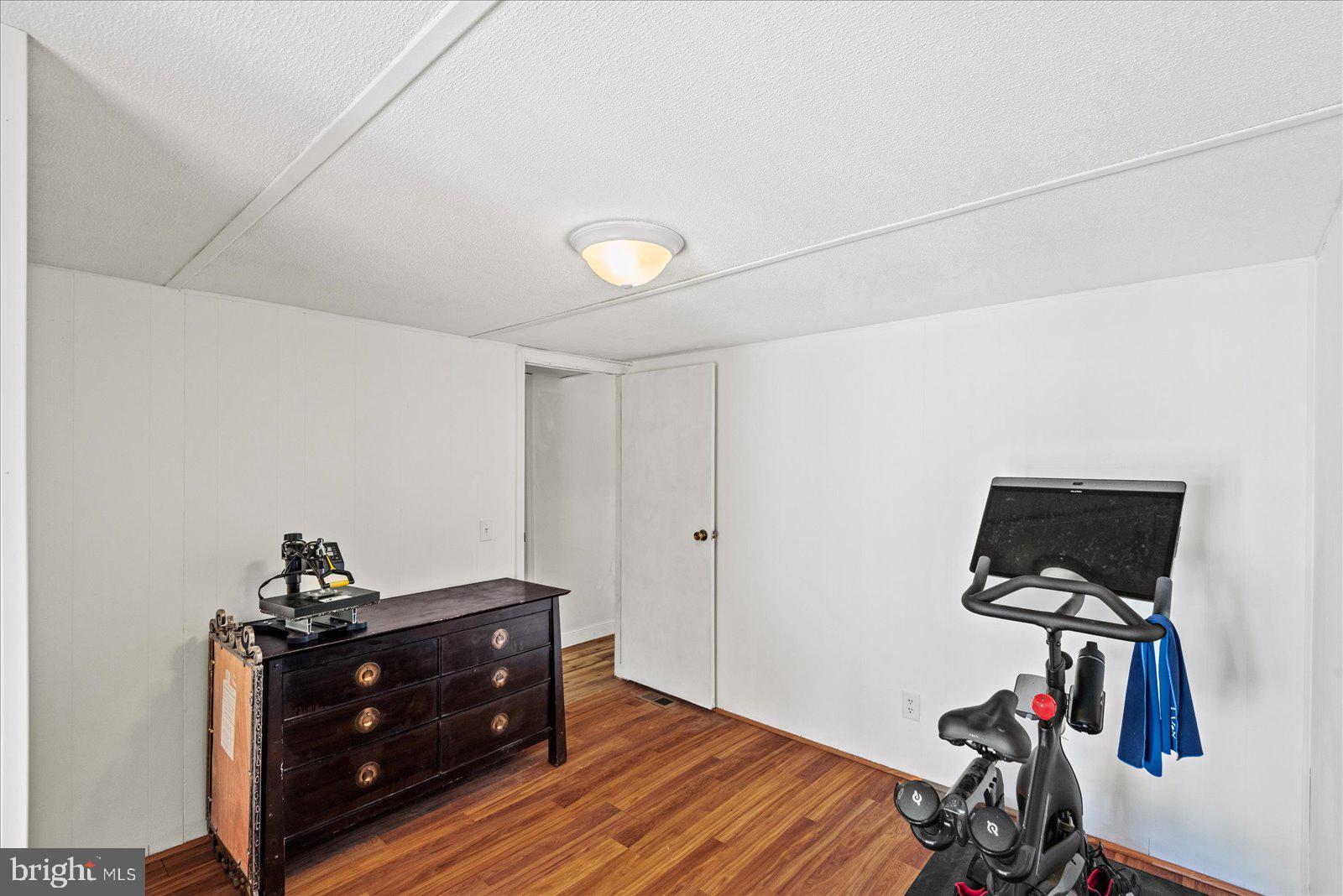 HOLLY GROVE - Residential