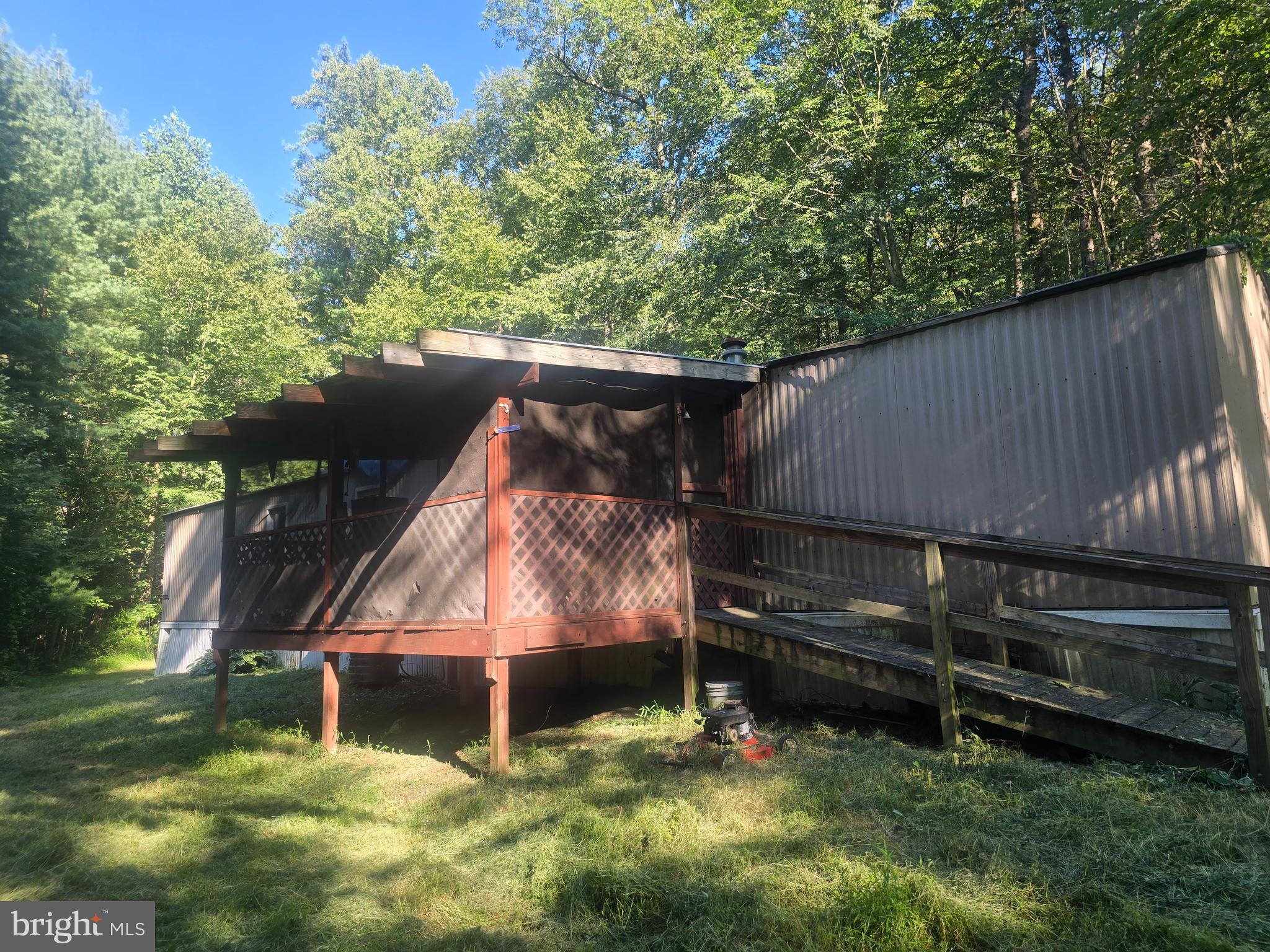 999 BRYSONIA WENKSVILLE ROAD E